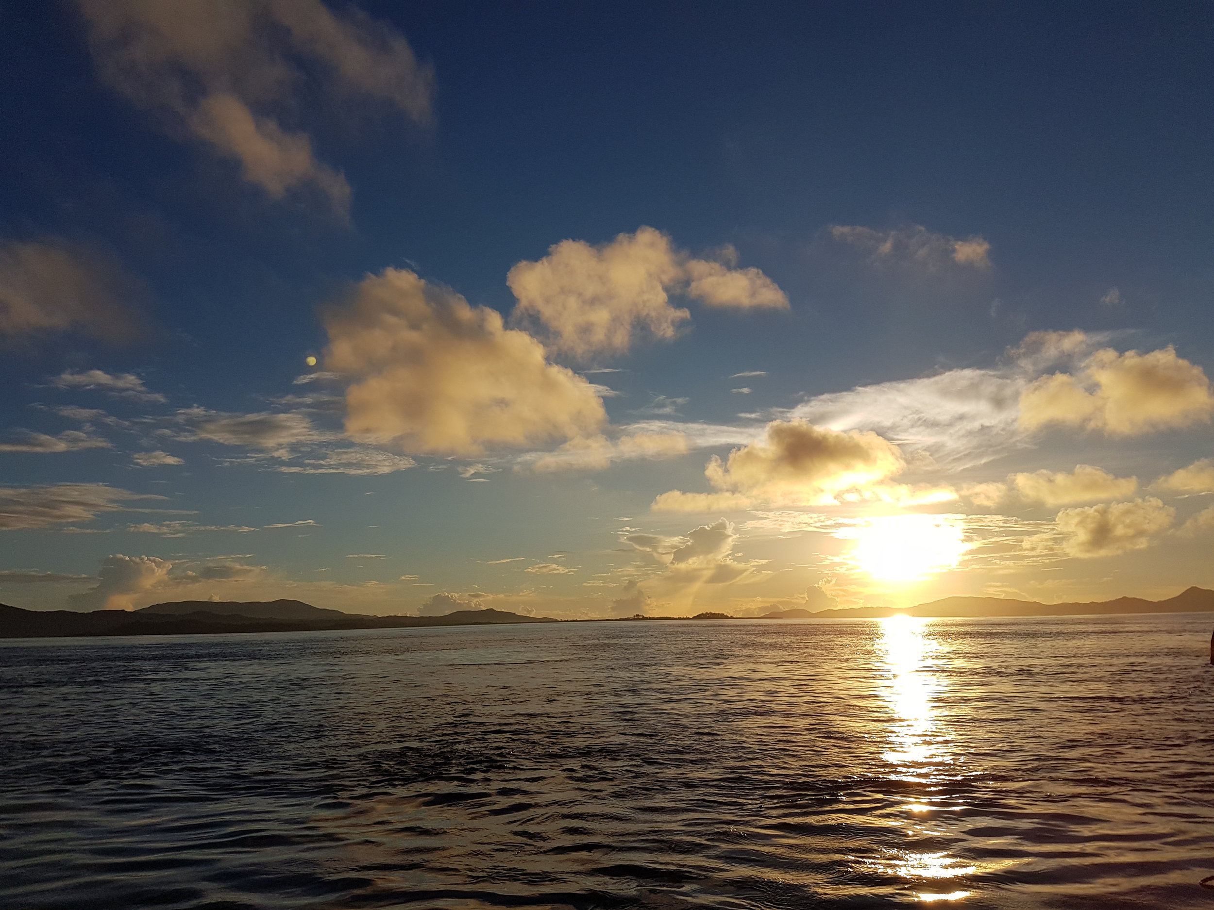 Normally, first timers would avoid riding the smaller boats going to Siargao Island because of the notorious big waves in Banug Strait. Surprisingly, the waves were so calm when we were sailing through the Strait.