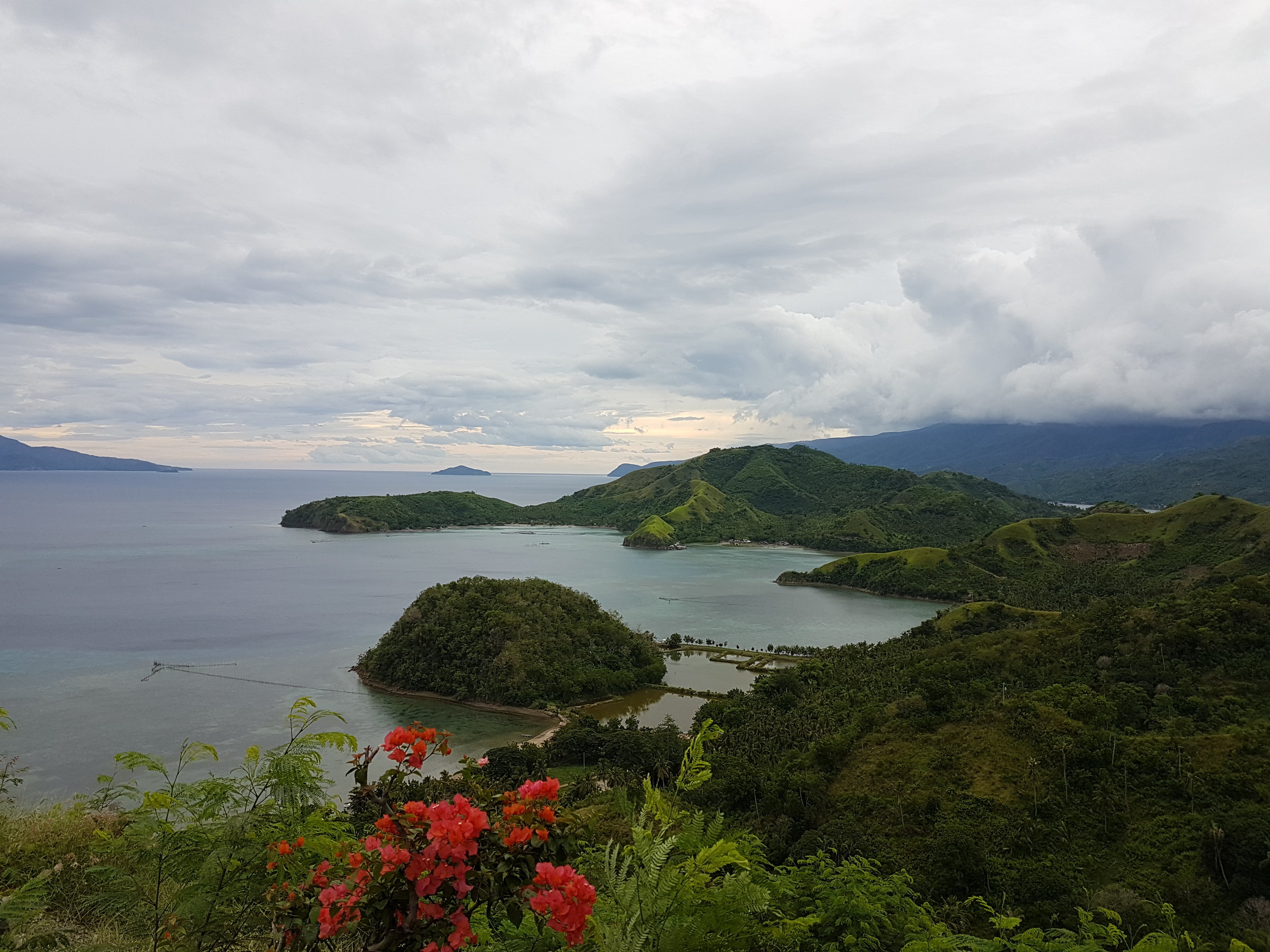 The iconic stopover on the way to Mati City, the Sleeping Dinosaur, which during the year changes color (from green or brown) depending on the rainfall of the season