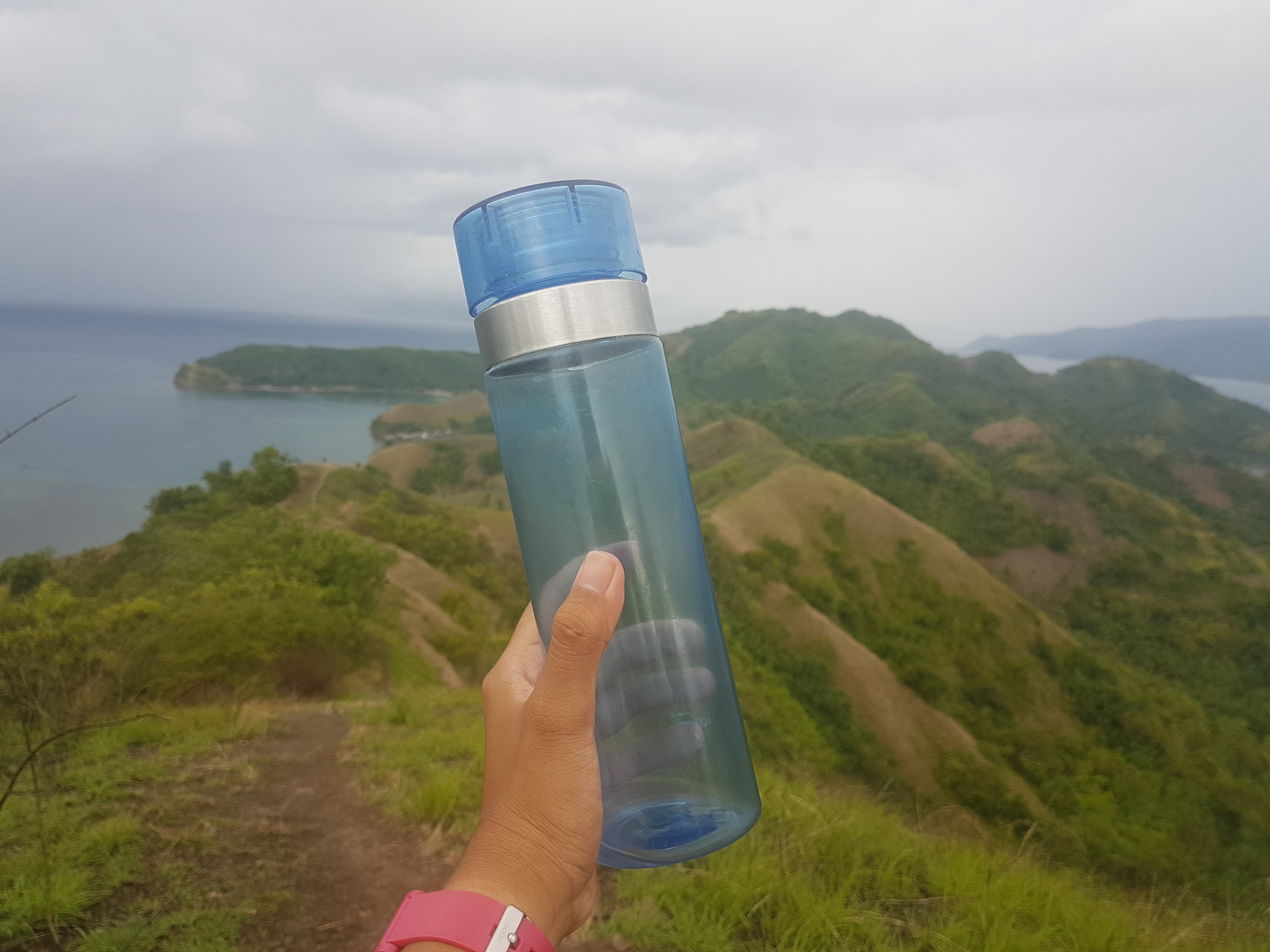 Bring your own drinking bottle. It’s a cheap and plastic free alternative to buying plastic water bottles for one time use.