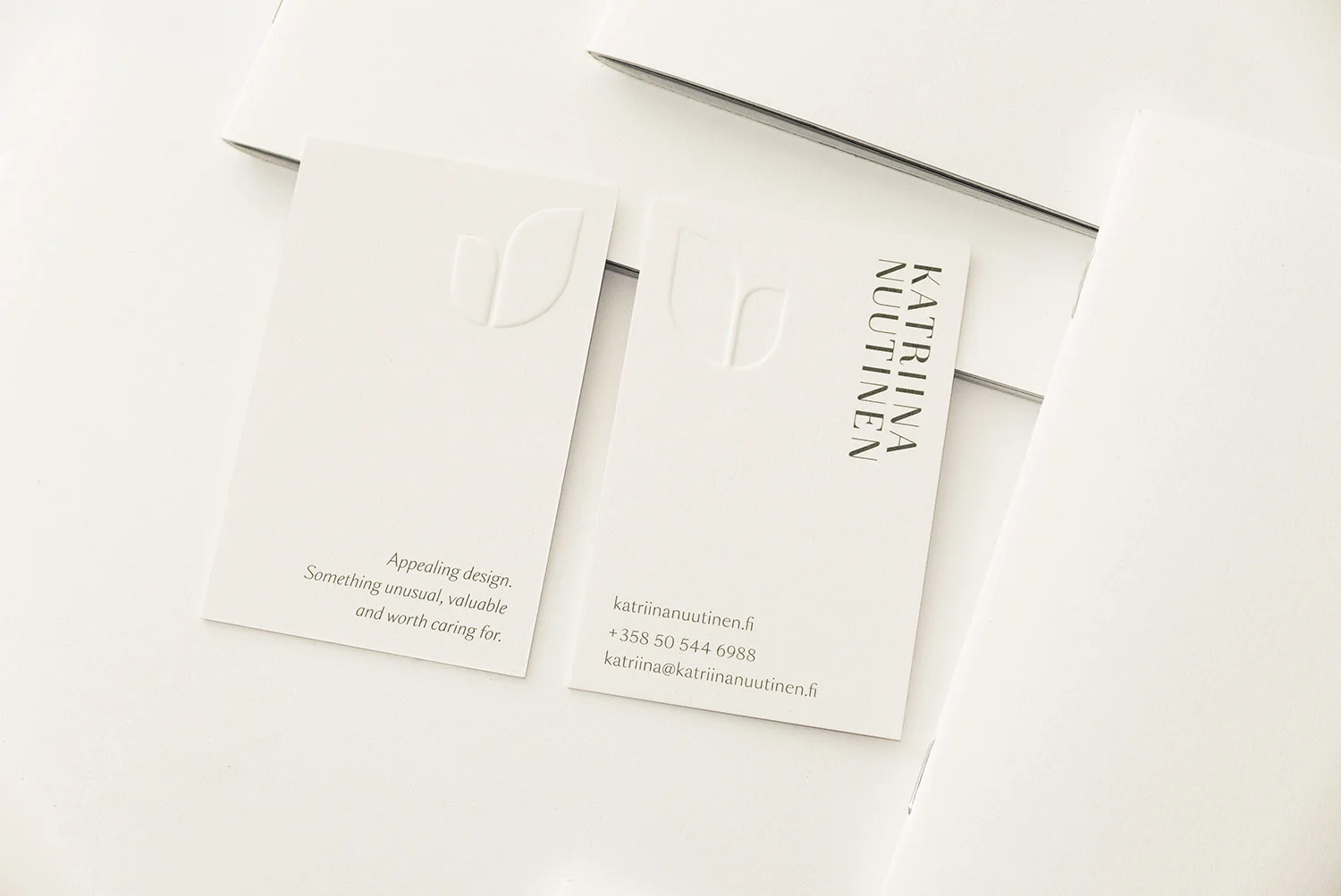 ahonen-lamberg_katriina_nuutinen_visual_identity_02.jpg