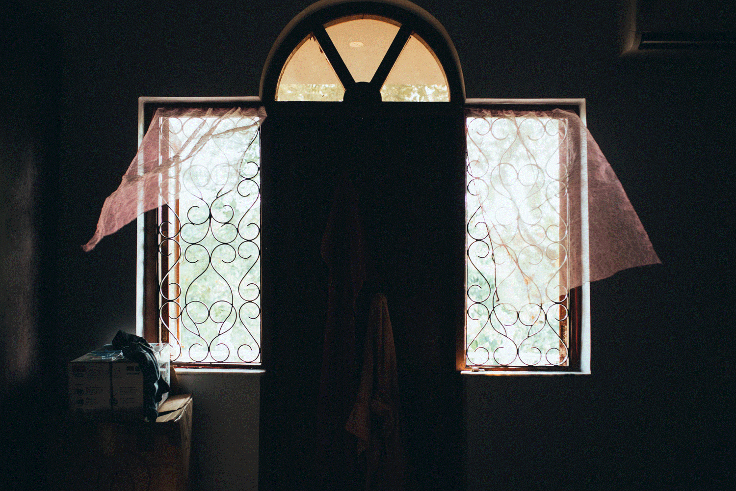 curtains-goa.gif