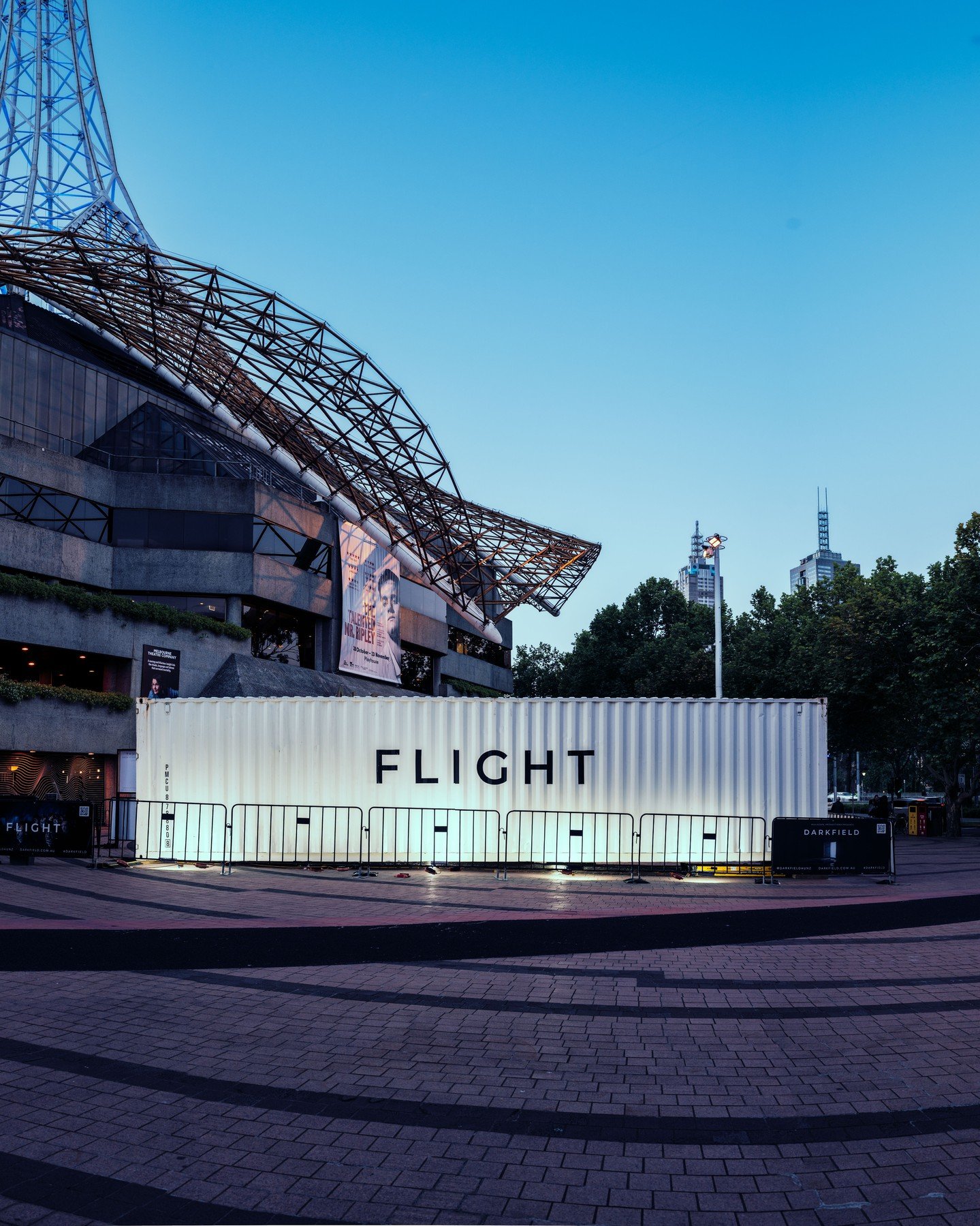 @Darkfieldaunz are back at the @ArtsCentreMelbourne, with FLIGHT and INVISIBLE. You can also catch the last weekend of S&Eacute;ANCE and FLIGHT at @stacktmarket in Toronto!

🎟️ Find tickets and info @Darkfieldaunz &amp; @darkfield.live

#DARKFIELD #