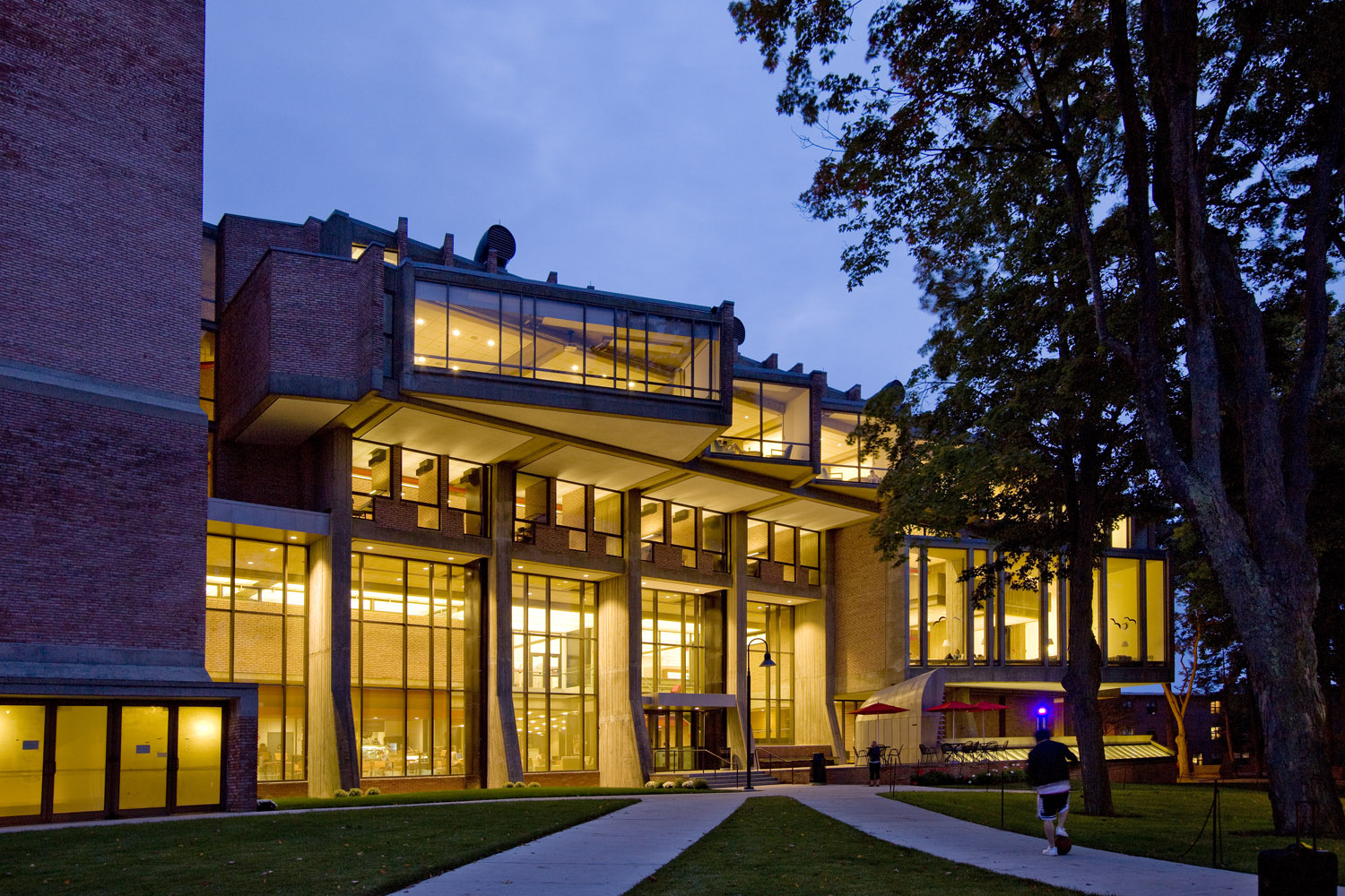 Goddard Library Ramps Goddard Library — Perry Dean Rogers Partners Architects