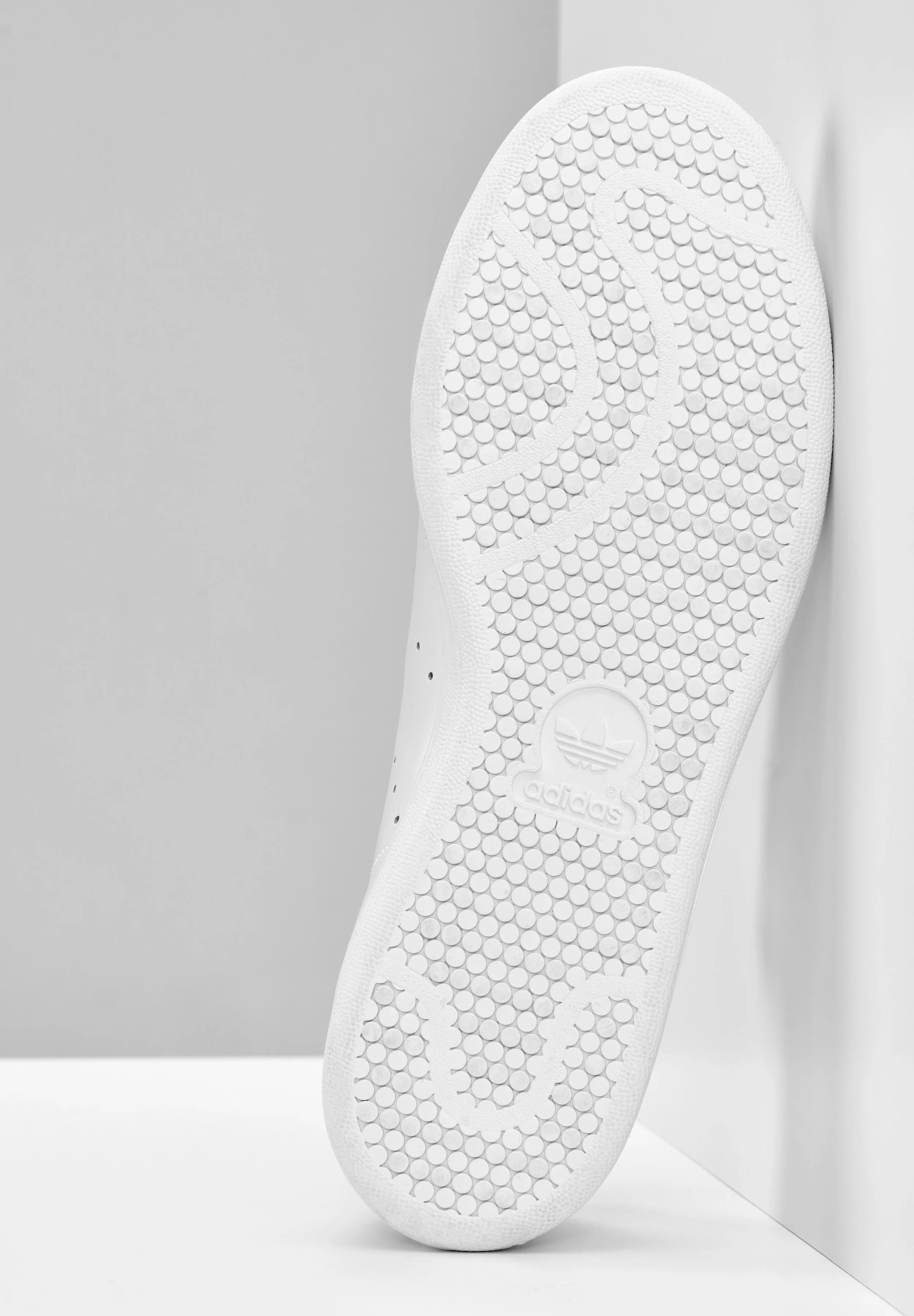 _0005_05_ADIDAS_STAN SMITH_VERTICALE SOLE_003.jpg