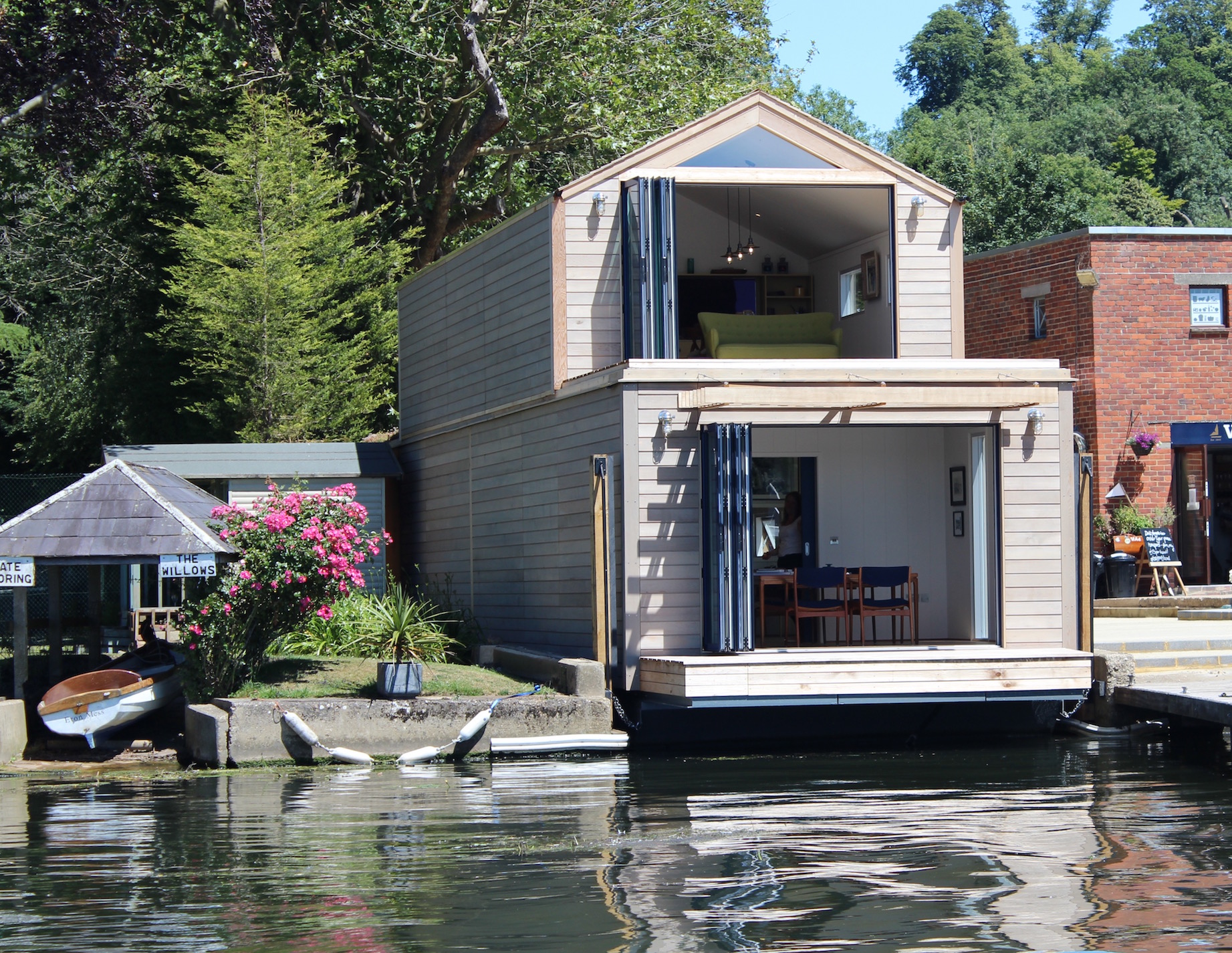 Thames Houseboat floating office