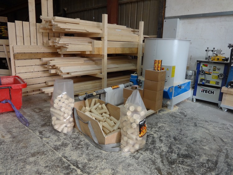 Eco floating homes waste sawdust made in to logs for wood burning stoves