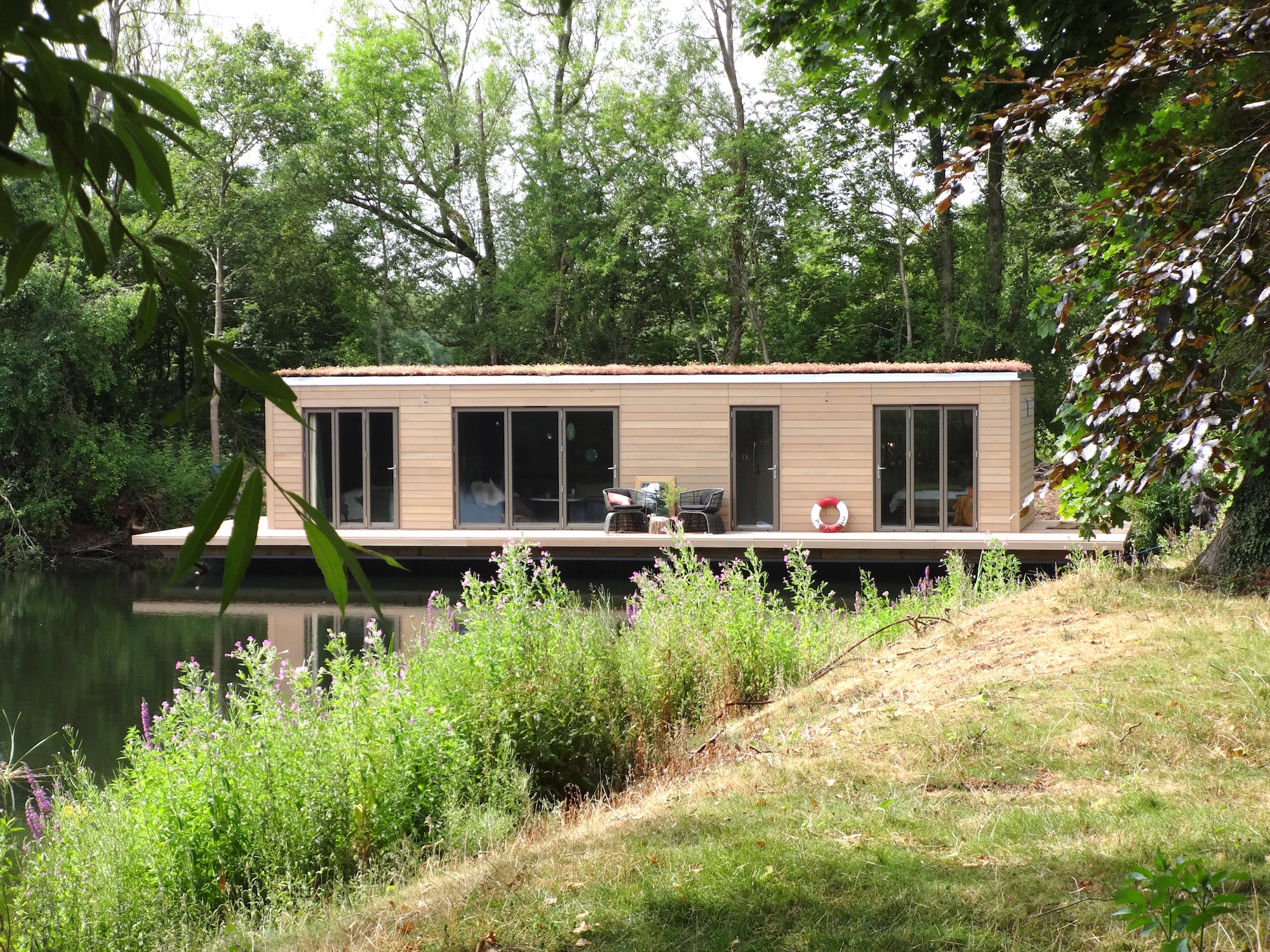 eco homes can cope with the housing crisis and climate change