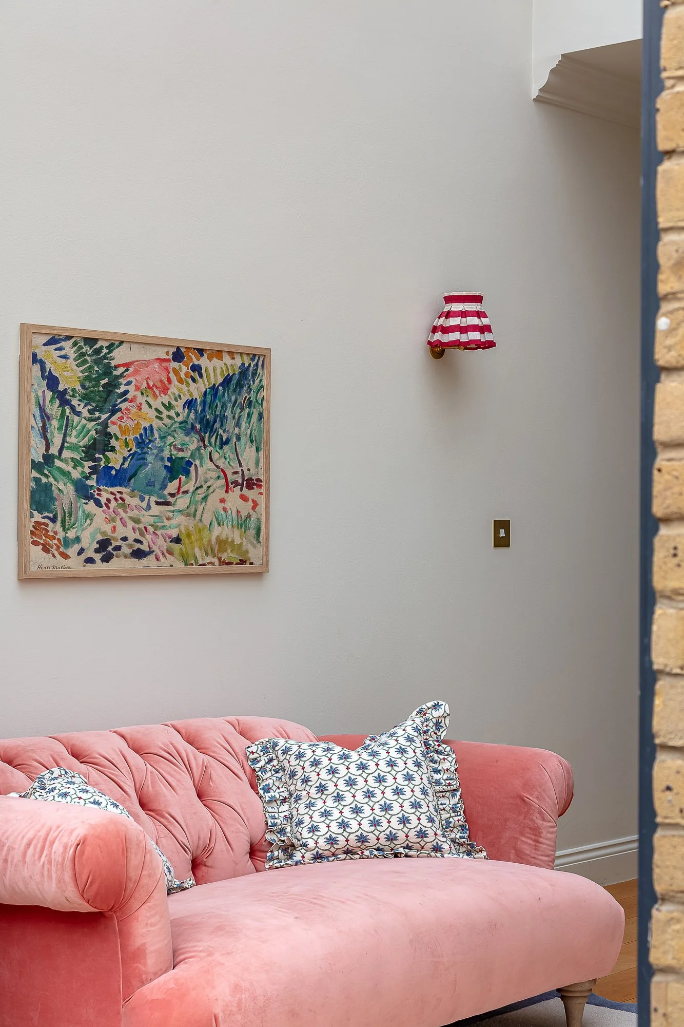 pink-sofa.jpg