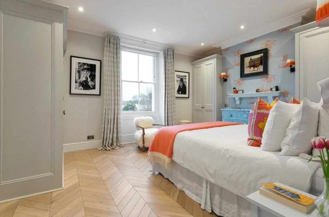 lucury-interior-design-bedroom.jpeg