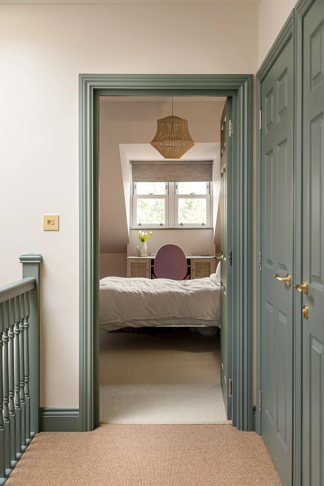 luxury-family-house-bedroom.jpg
