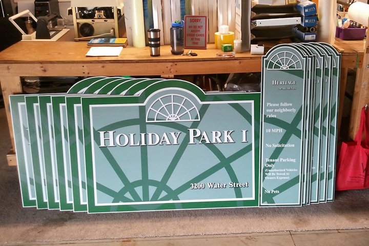 Sign012.jpg