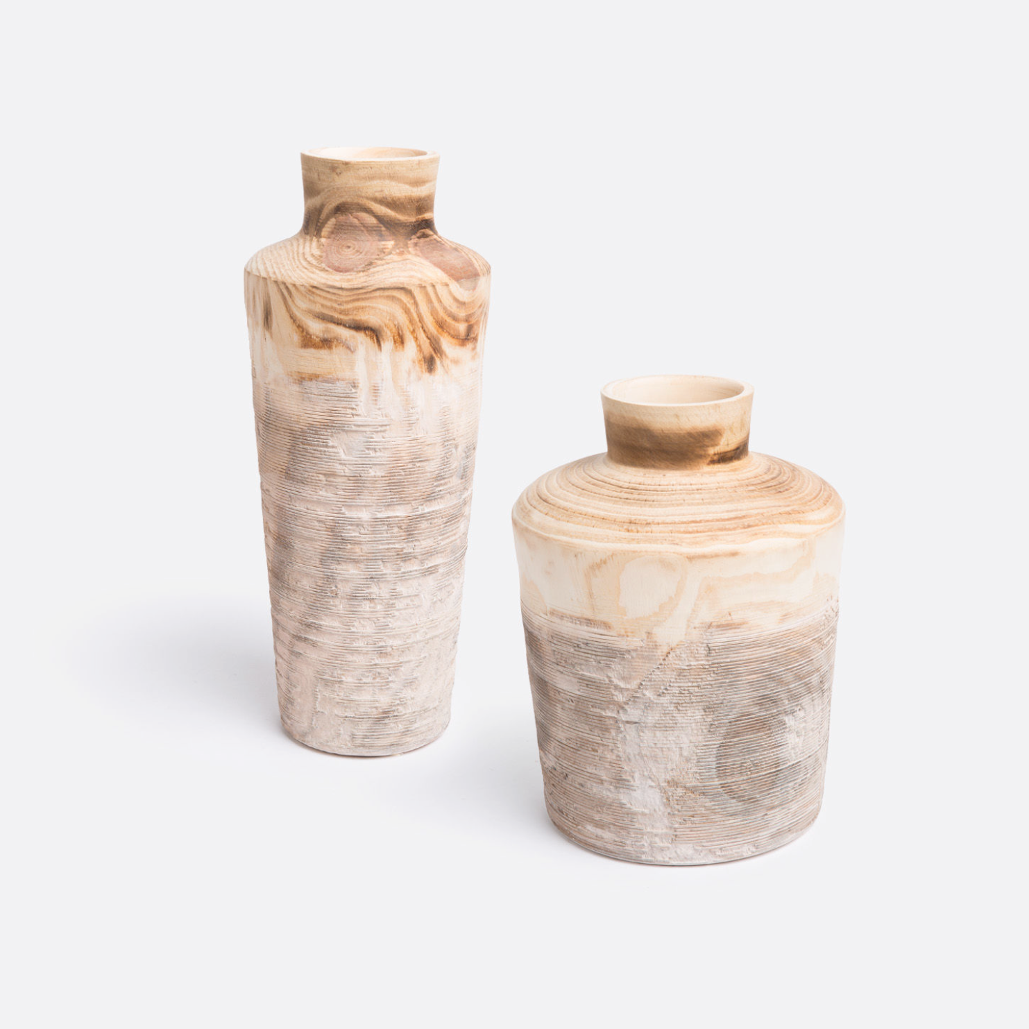 hands on alberi vase 2sz.png