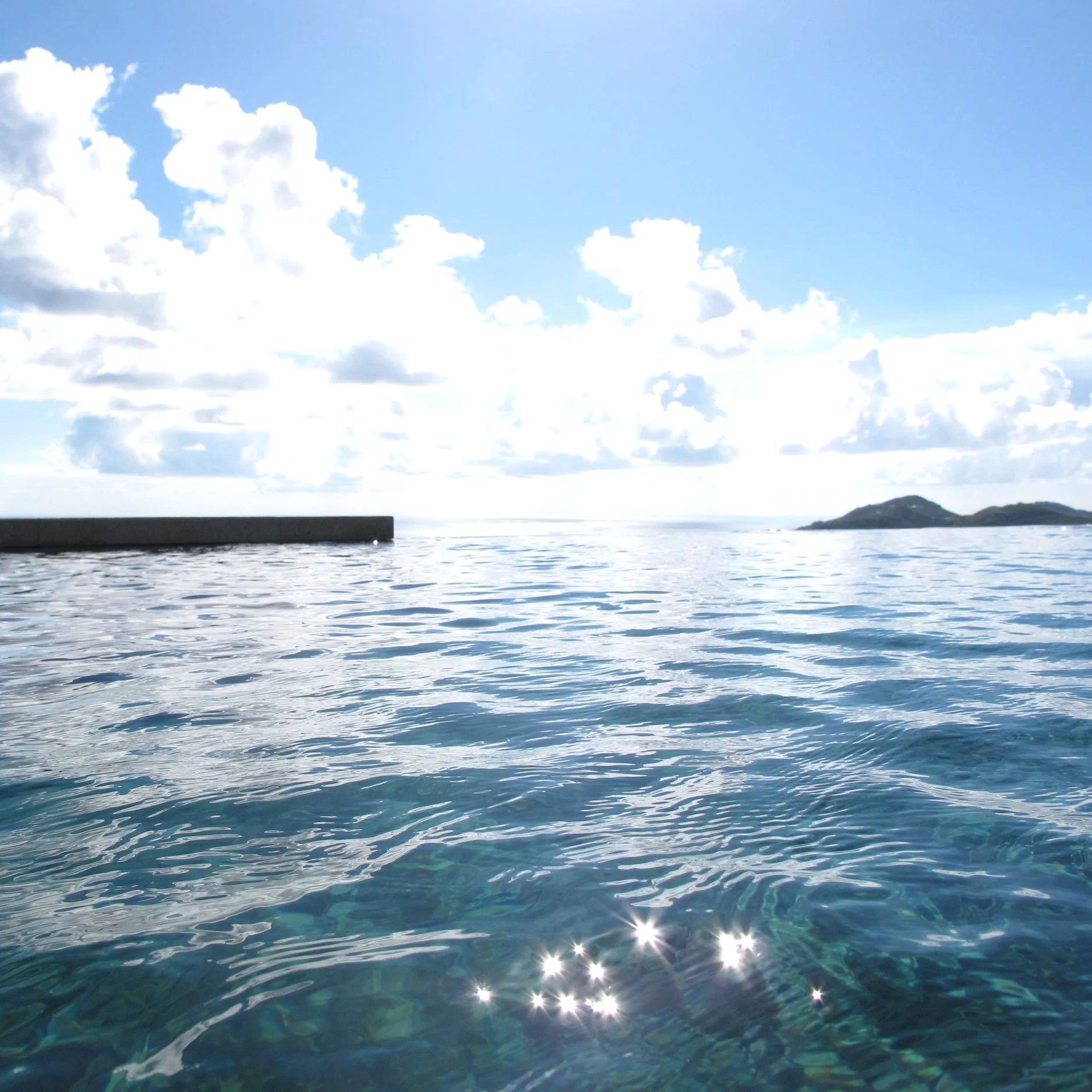 the peak IMG_2320 infinity pool edge.jpg