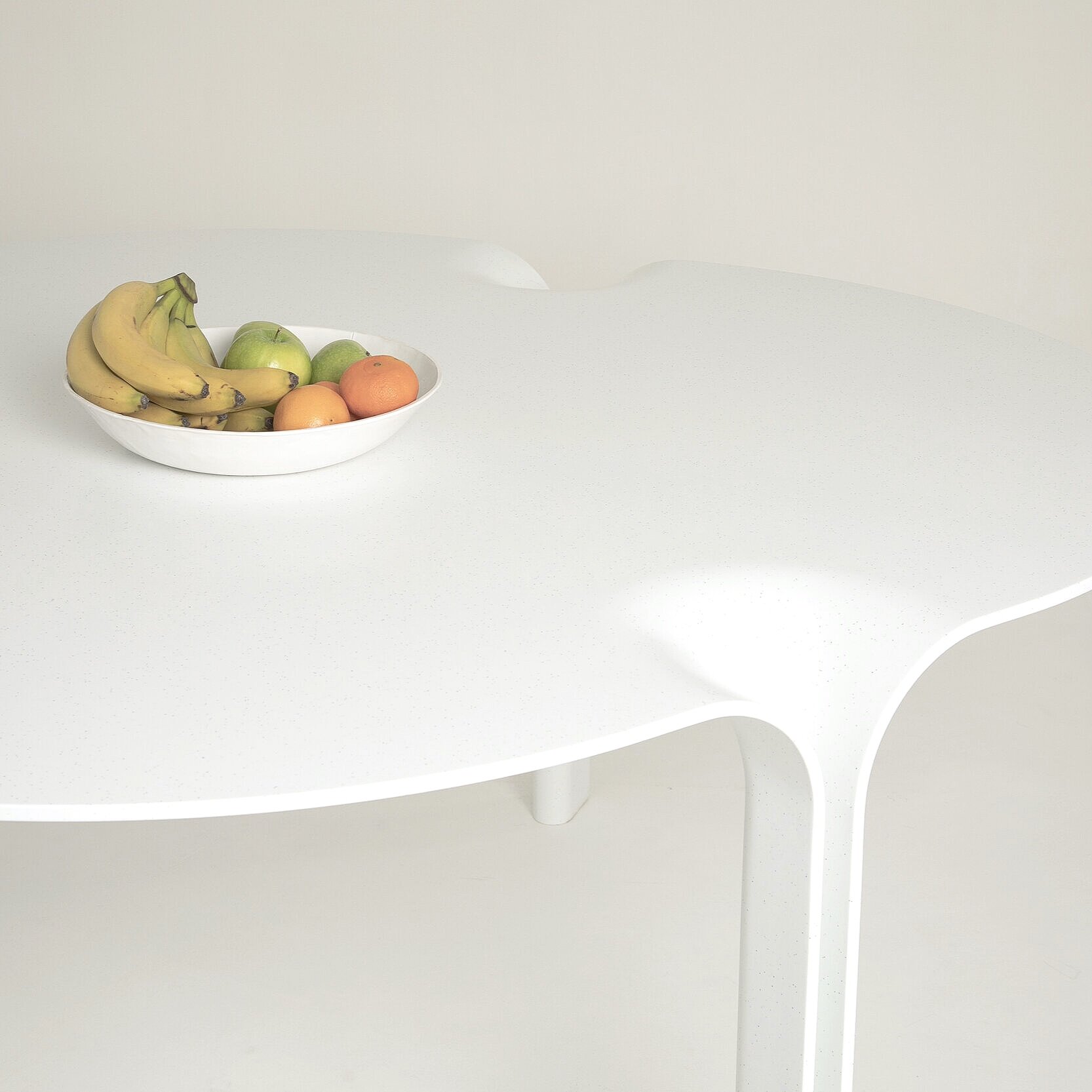 HenkaLab+-+Kuroba+Table+-+krion+color+1+-+6.jpg