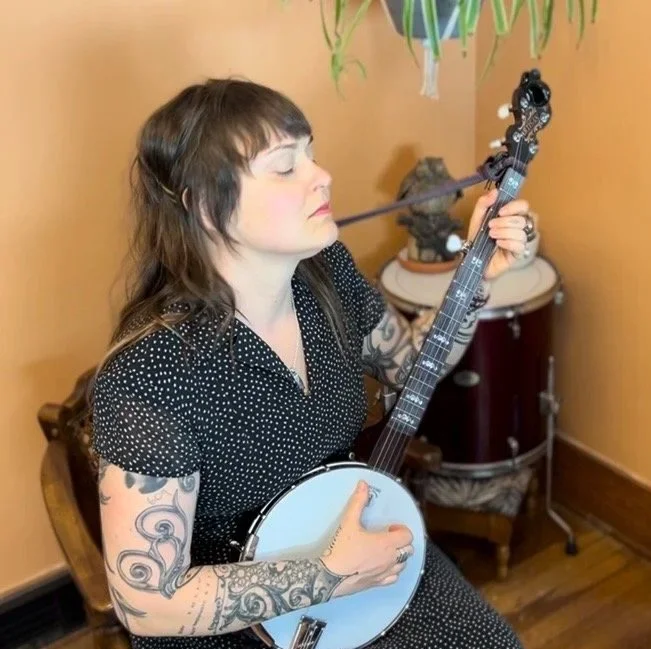 Me+banjo.jpg
