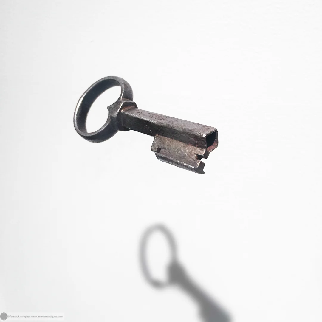 Square Barrel Renaissance Key