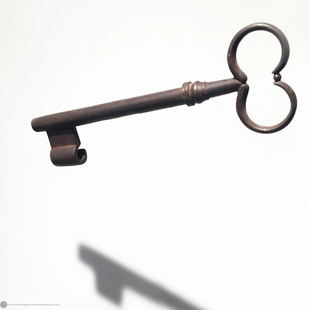 16_09_13_teremok_antiques_padlock_keys_022.jpg