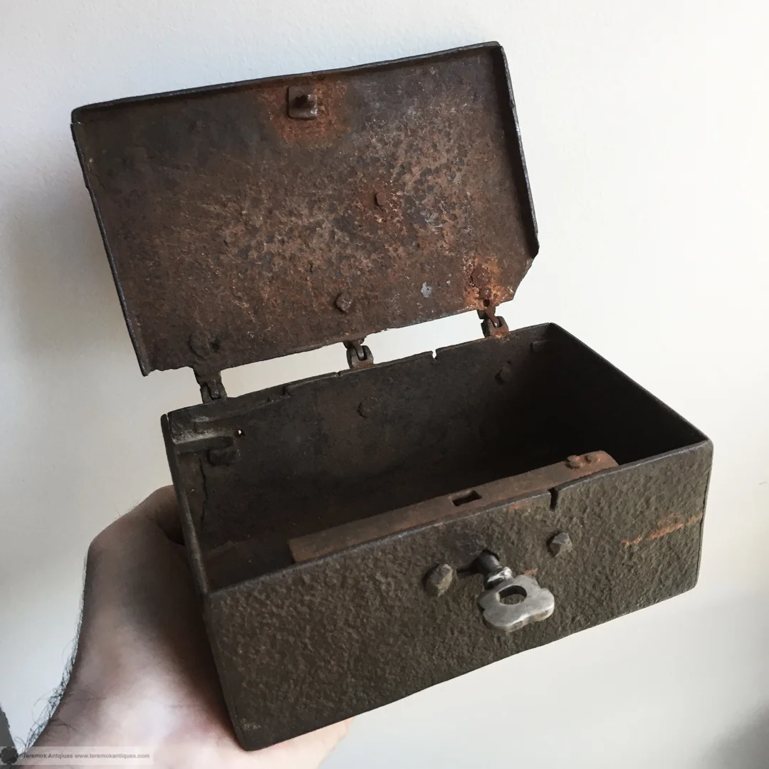 16_11_22_teremok_antiques_SM_casket_004.jpg