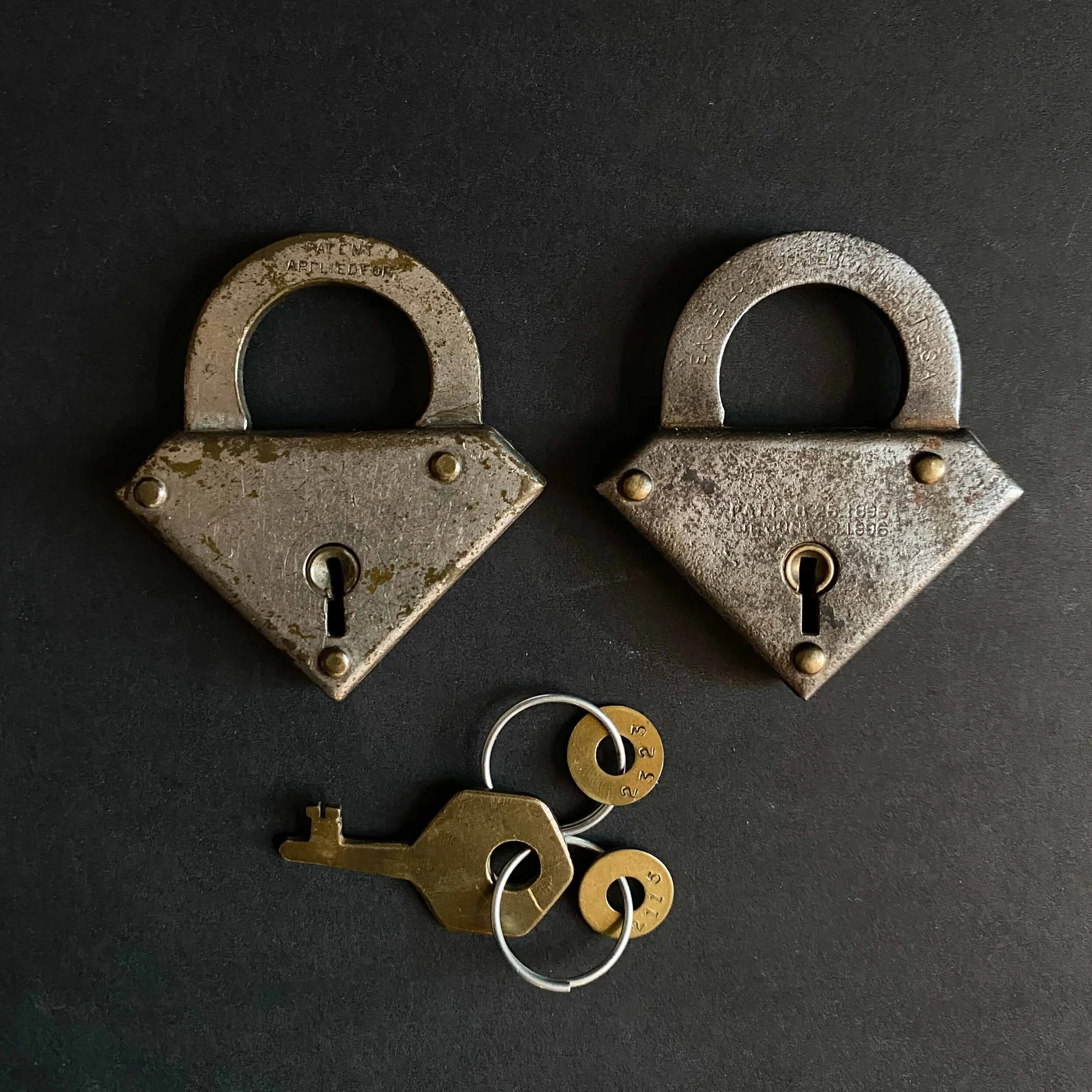 20_11_pair_eagle_padlocks_8__TrmkAntqs_0095-sq.jpg