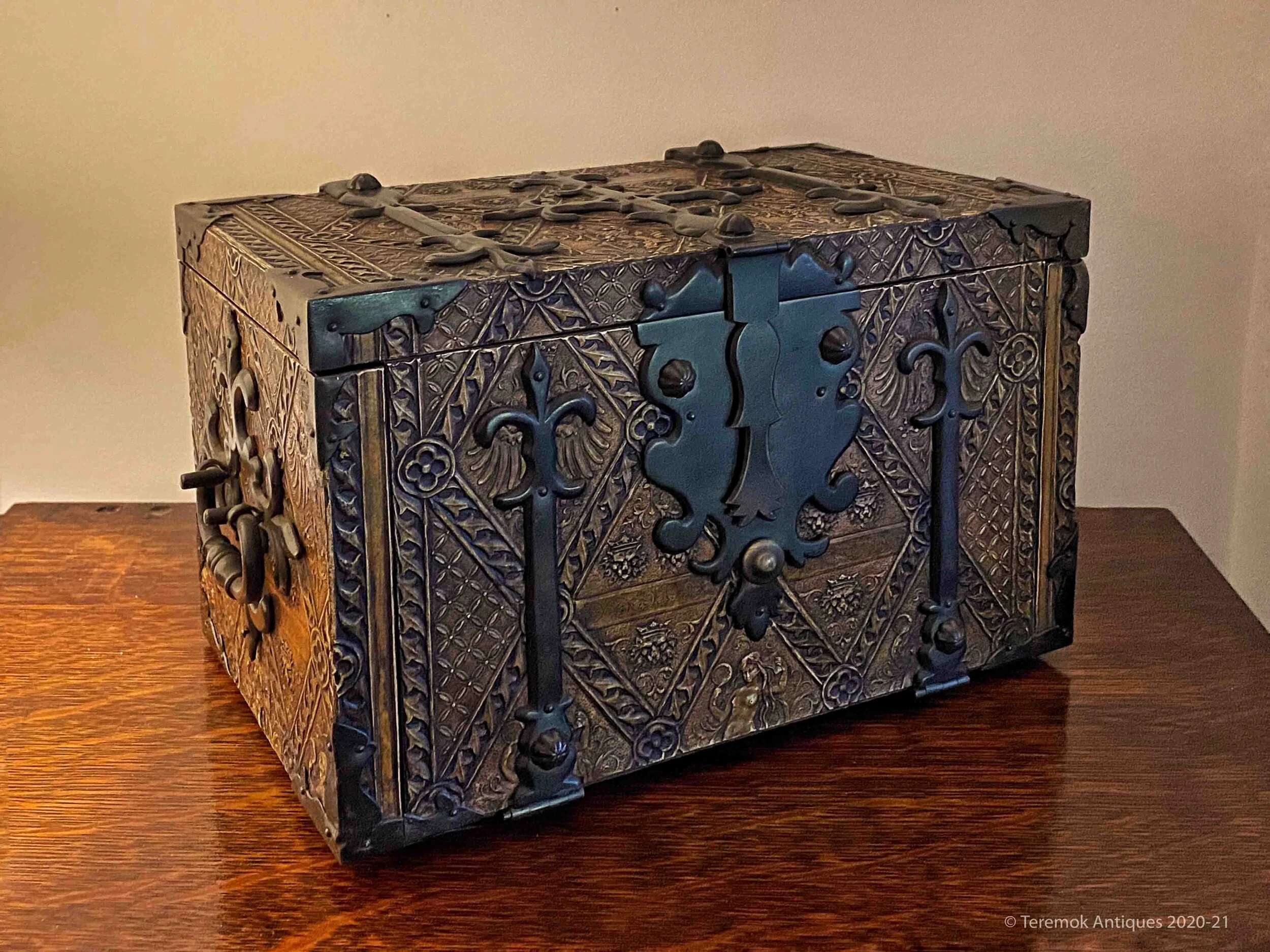 20_casket_coffre-fort_5_TrmkAntqs_0290-sq.jpg