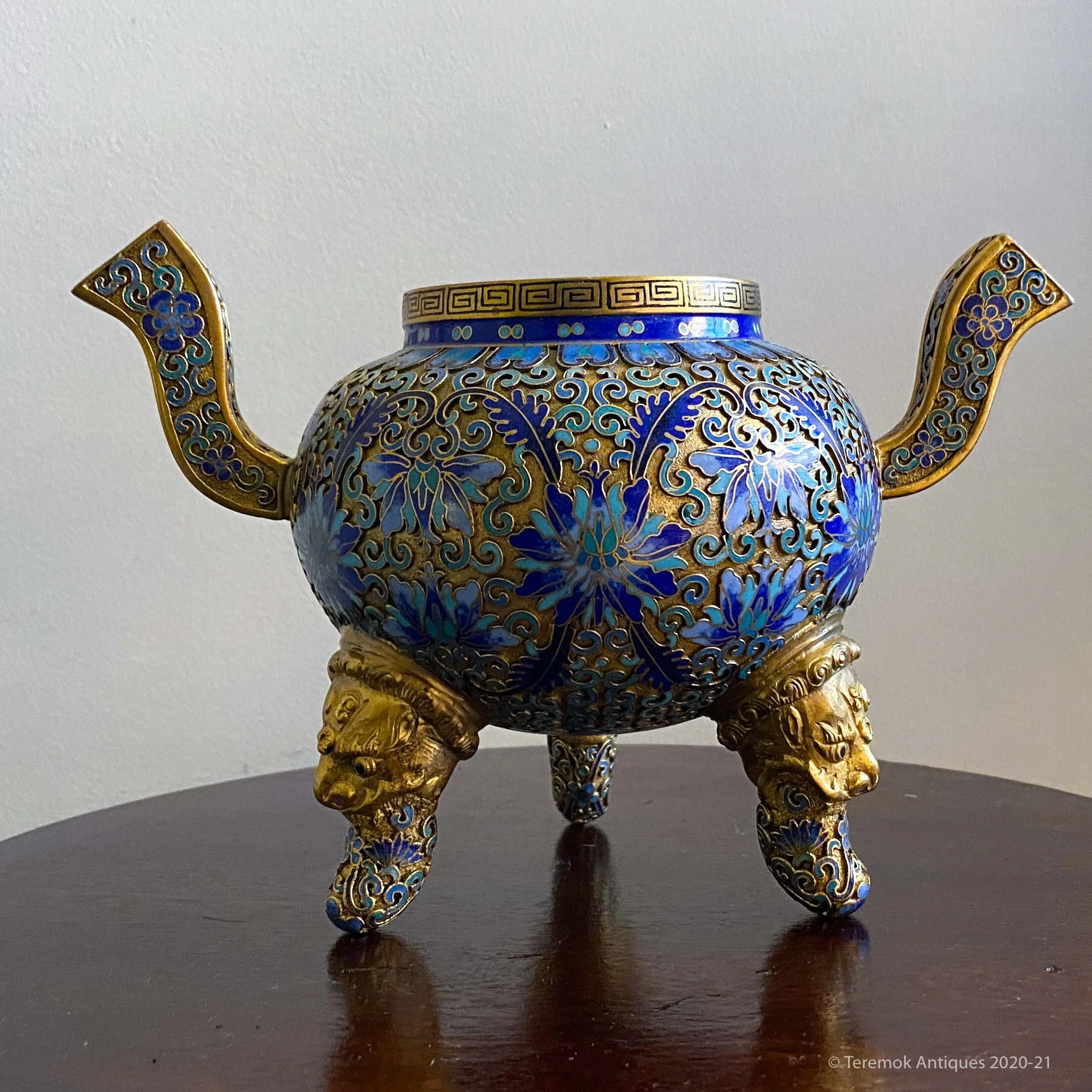 20_11_vessel_chinese_cloisonne_ding_1_TrmkAntqs_0350-sq.jpg