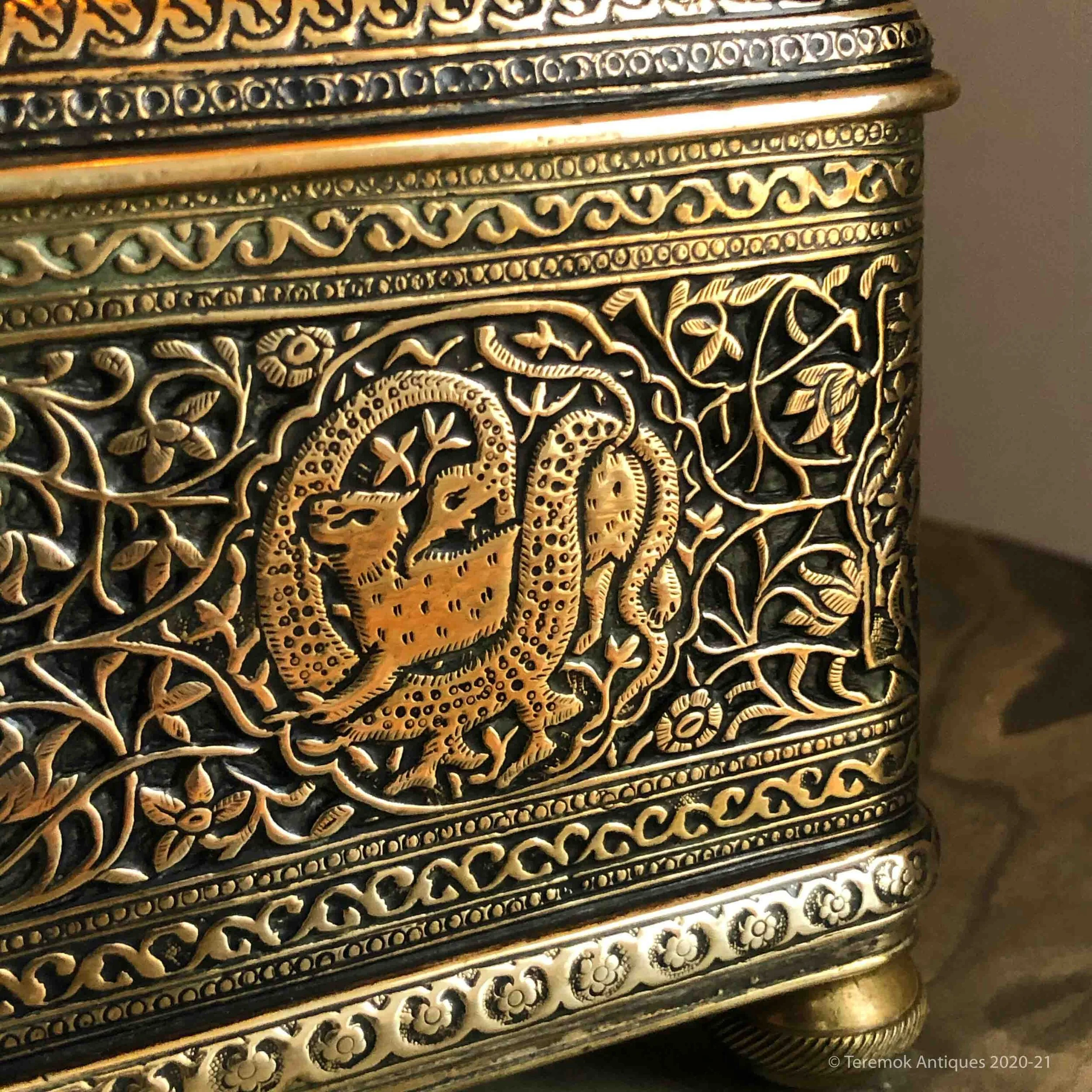 20_qajar_brass_caSKET_7-1-TrmkAntqs_0363-sq.jpg