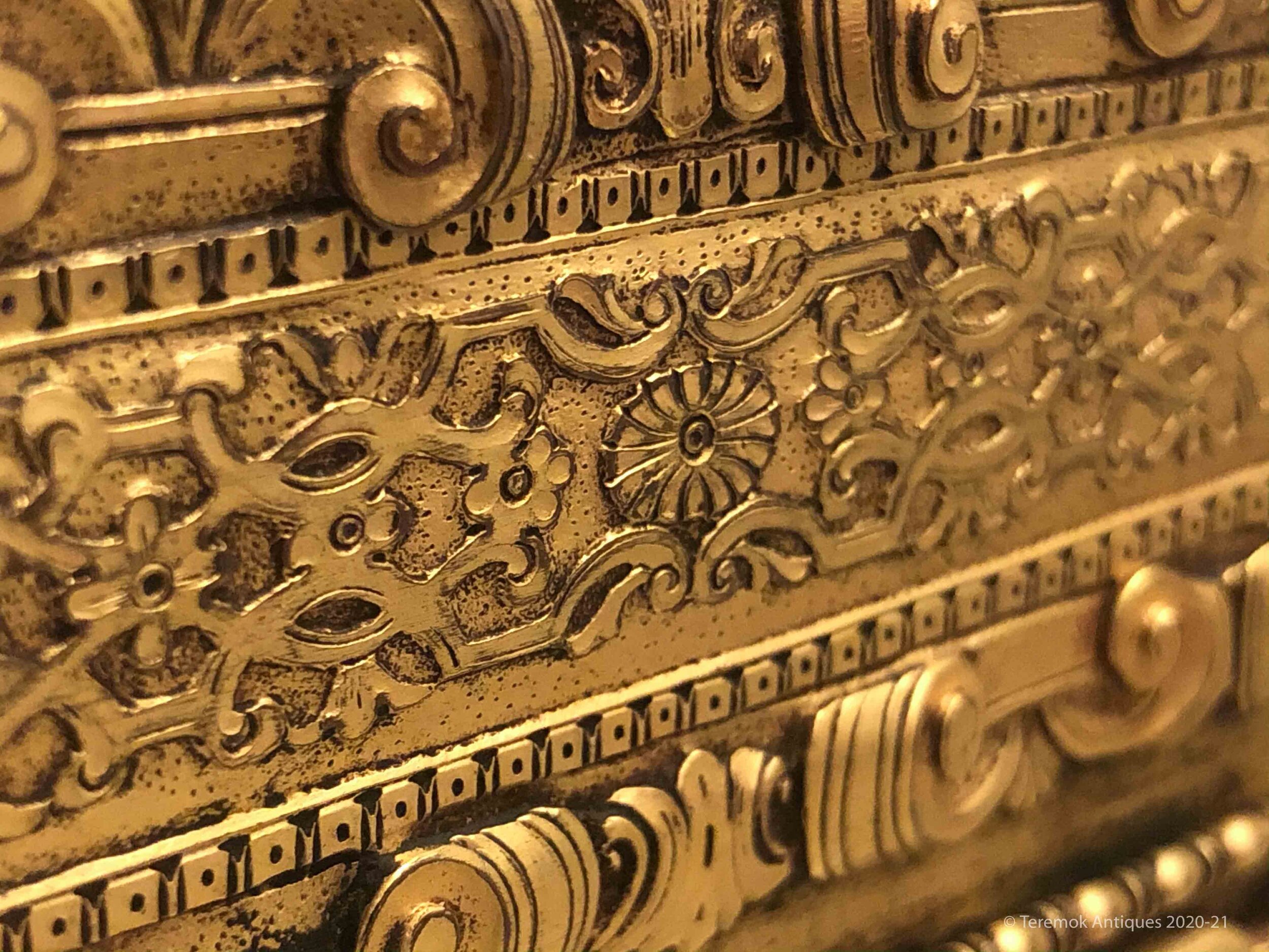 20_01_07_IMG_0473 copy-sq.jpg