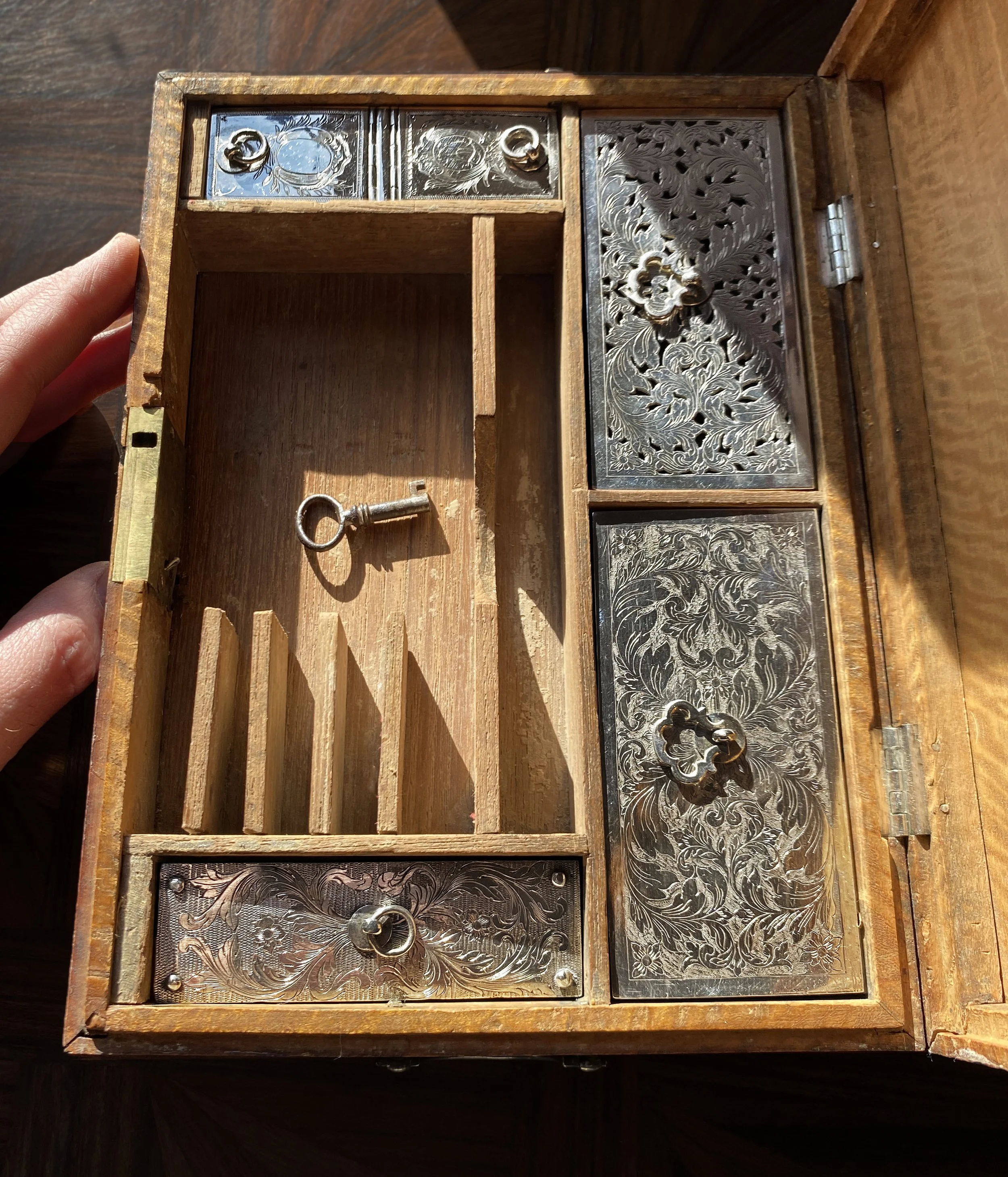 2022-04-20 17.21.42 sq_TrmkAntqs_0296.jpg