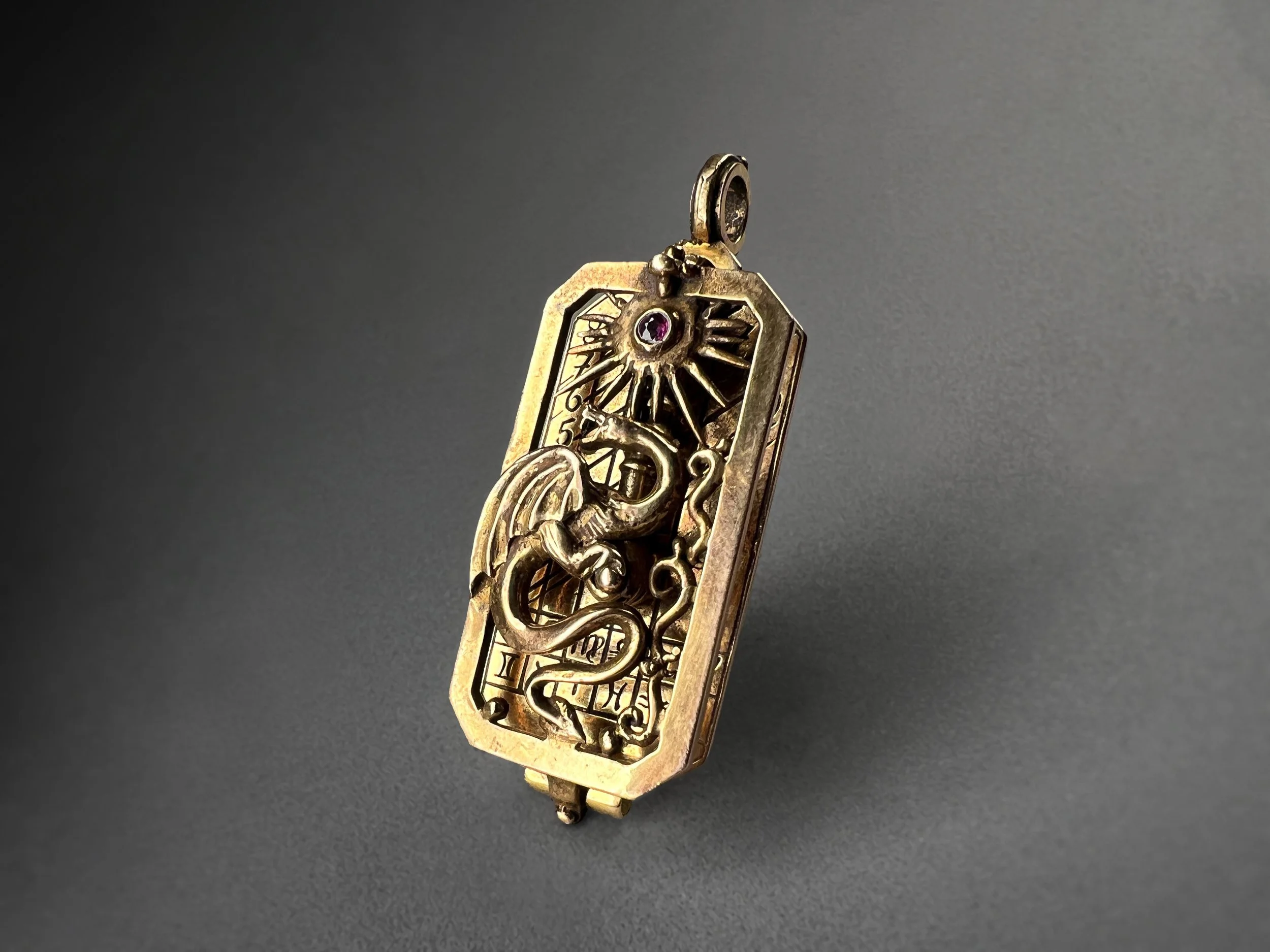 Sundial Pendant with Dragon from the 19th Century.