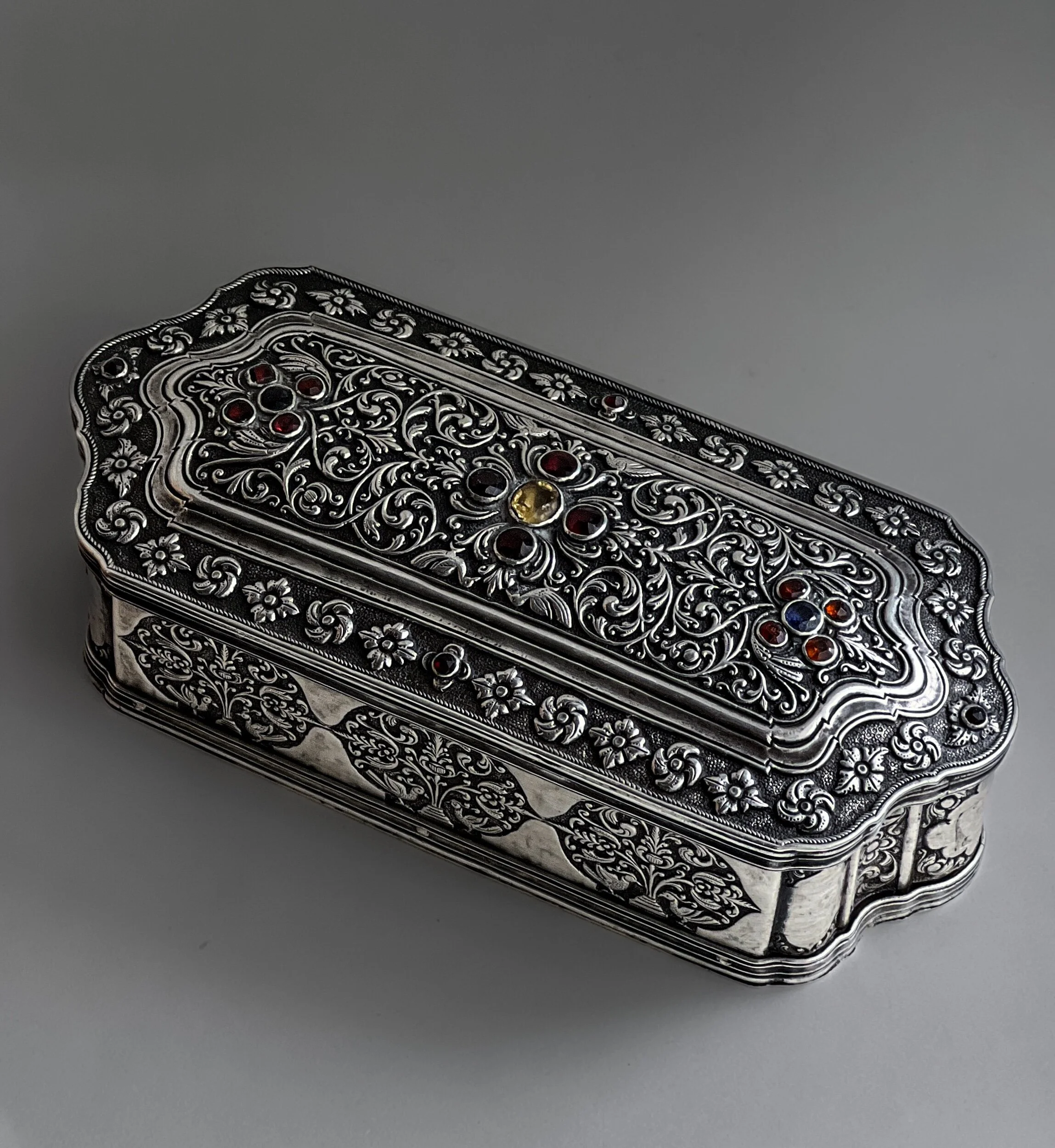 E54DB75B-51AB-47BA-84F1-7F0257D57492