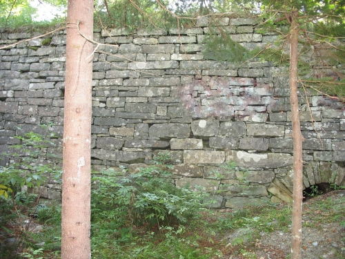 Remains of the dam at Porto Bello