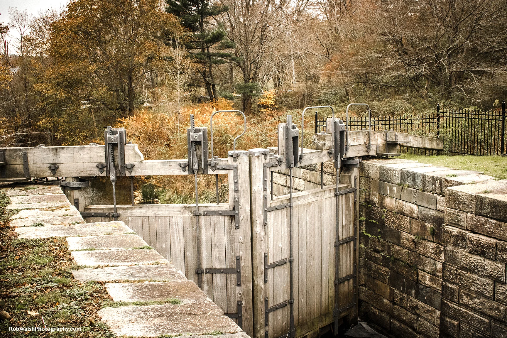 Robert Walsh Photography - Lock 1