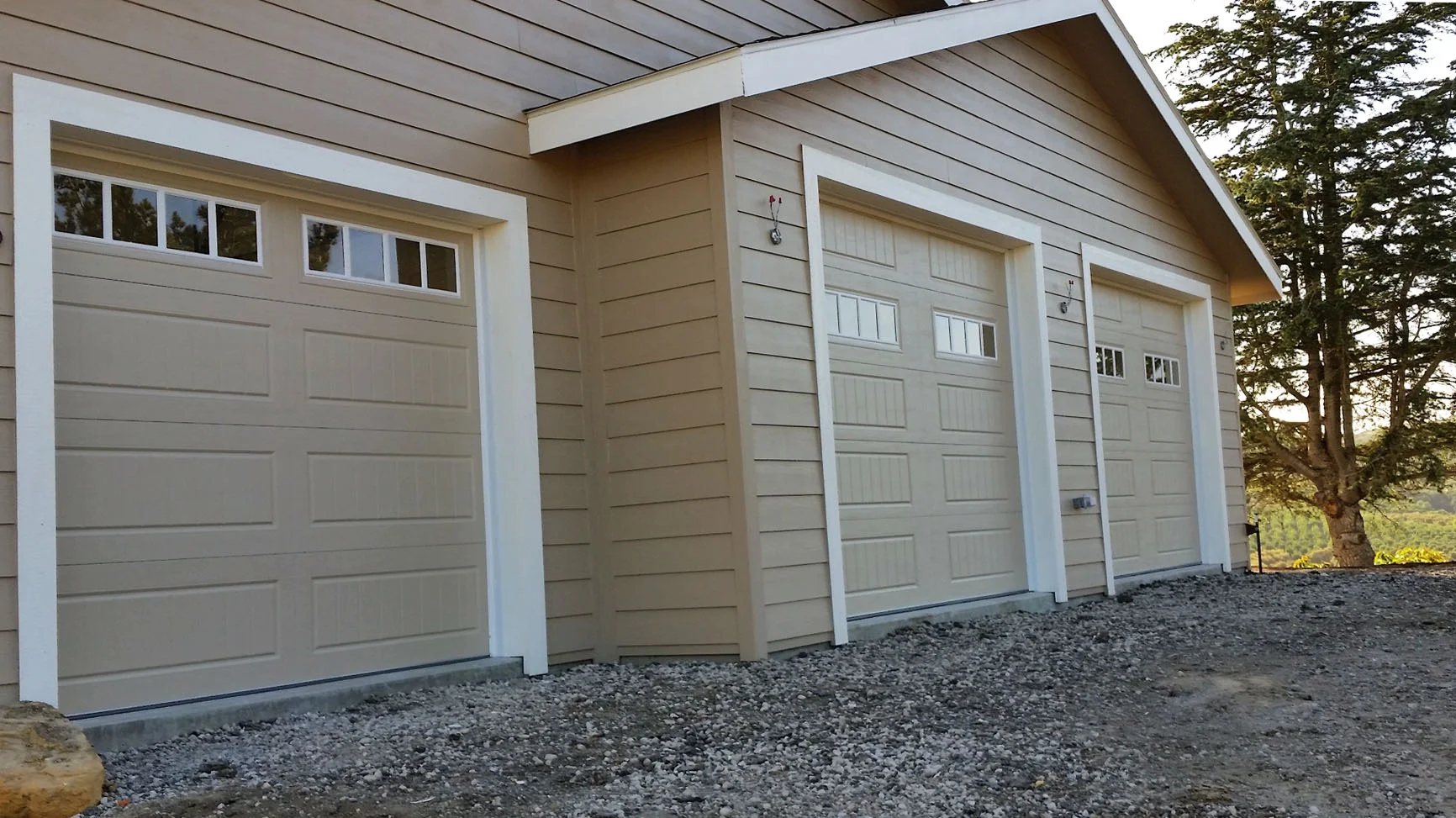 Amarr Bead Board Doors
