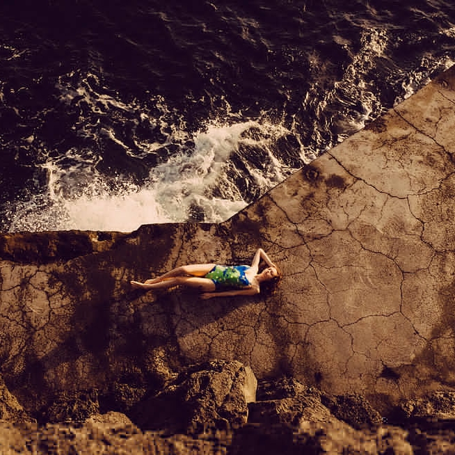 AURIA // UK Conscious innovation meets playful style. Made to flatter the modern woman in the sea and on land (read: beach). Visit them.