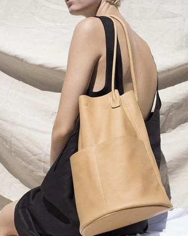 ARE STUDIO // US Minimal leather bags and clothing, made by hand in Los Angeles using over- and deadstock fabrics. more.