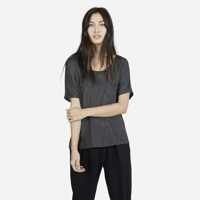 EVERLANE // UK The mission: "Radical transparency. Know your factories. Know your costs. Always ask why." Visit them.