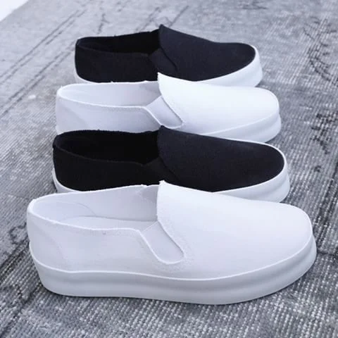 OUR FAMILY SHOES // FR Unisex slip-on for FREEDOM, created to help associations by giving them all profits. Watch out for their artist collaborations. Visit them.
