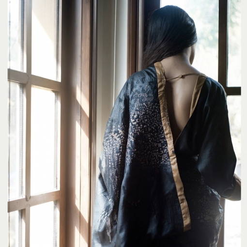 SWATI KALSI // US Bringing contemporary relevance to handcrafted textiles of artisans, pushing to create a basis for their livelihoods. Visit them.