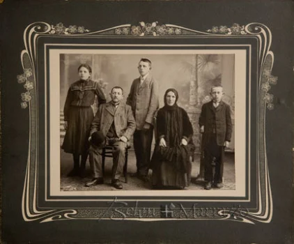 oldphoto_wm.jpg