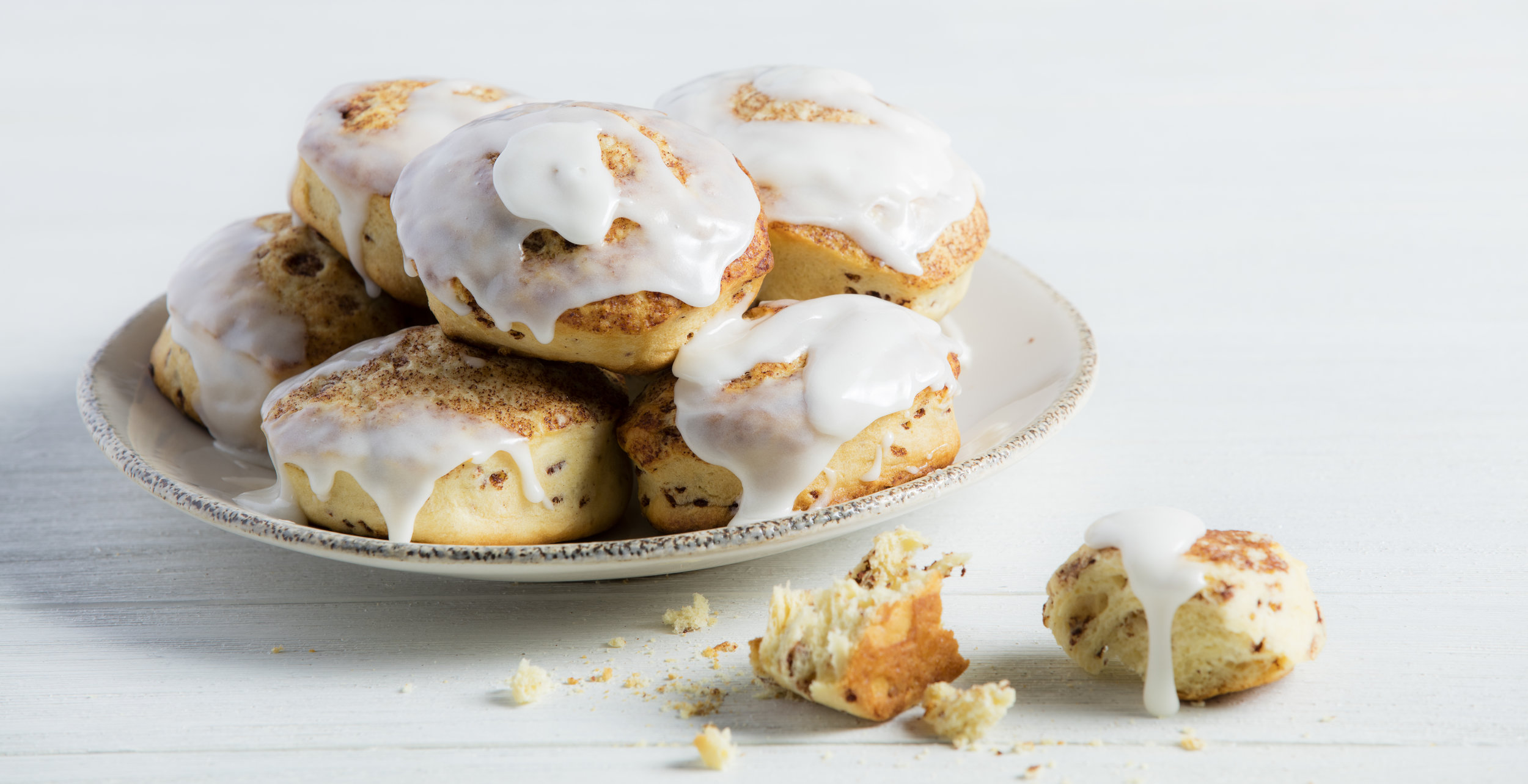 Cinnamon Scones with Melting Icing