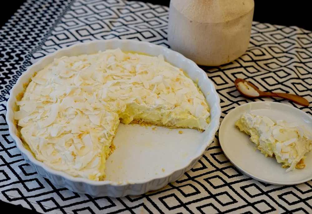 Coconut Pie. Kuchen mit Kokos-Pudding. www.newcakesontheblock.com