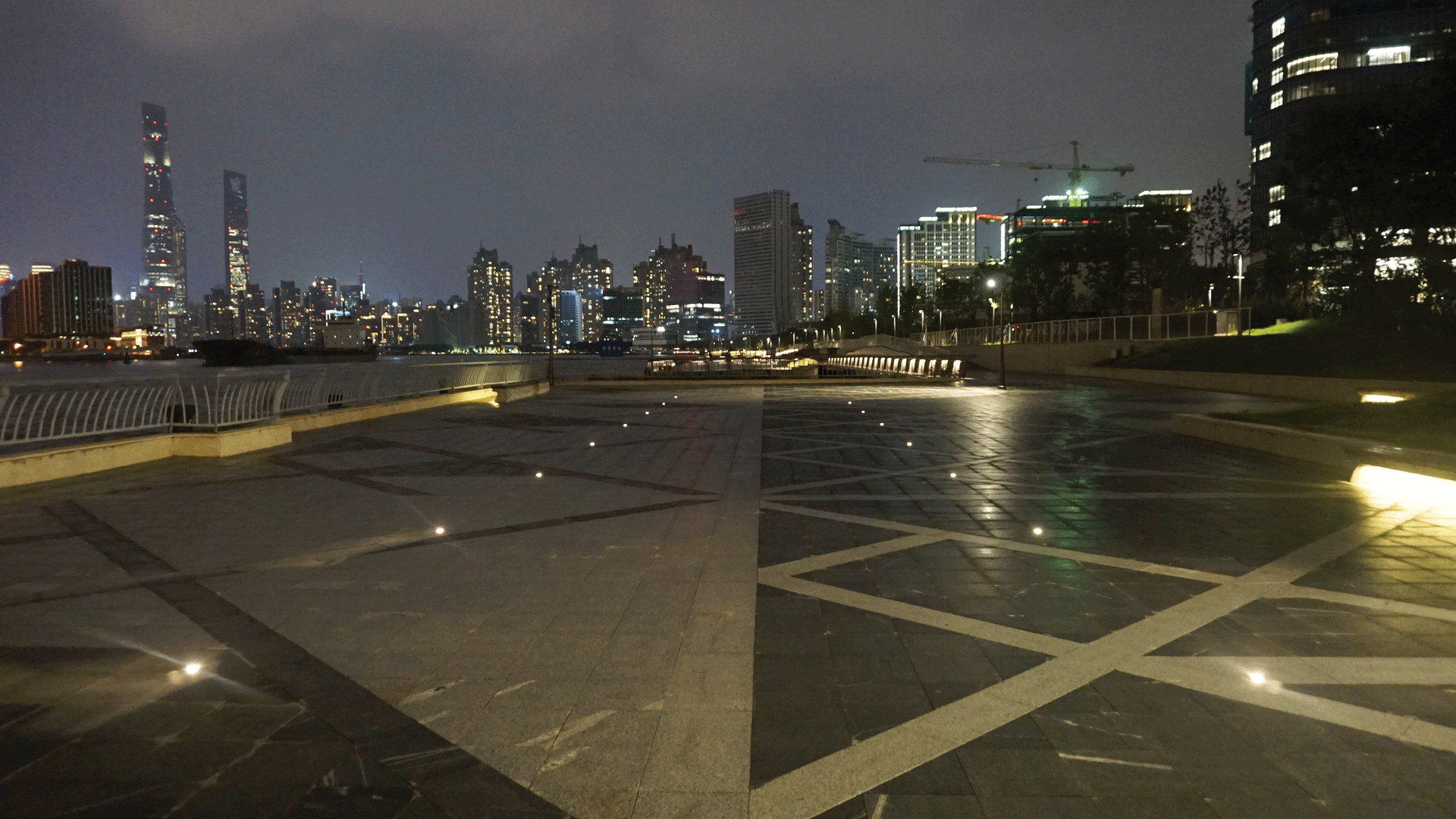 ground_light_app_2.gif