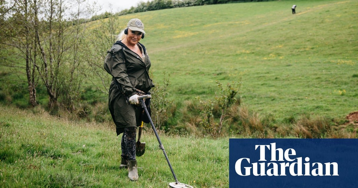 ‘I’d like to find a Roman fibula brooch’: watching the detectorists – a photo essay