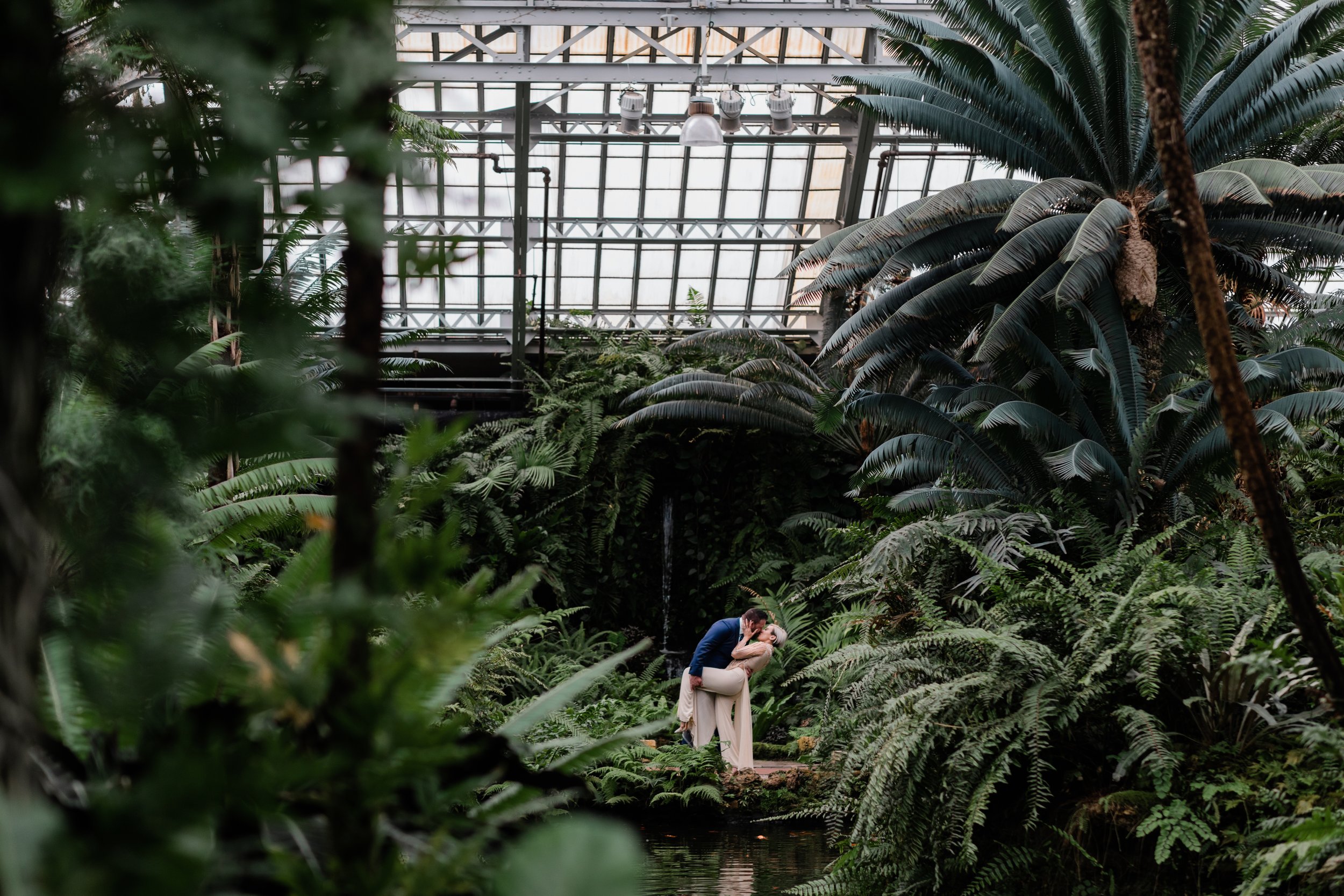 Bridal portraits at Garfield Park Conservatory Chicago Illinois