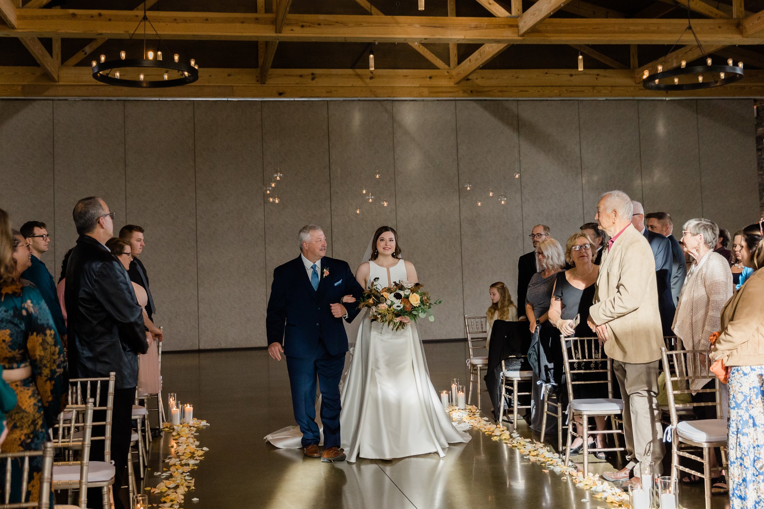 Beautiful Fall wedding at Pear Tree Estate in Champaign, Illinois.