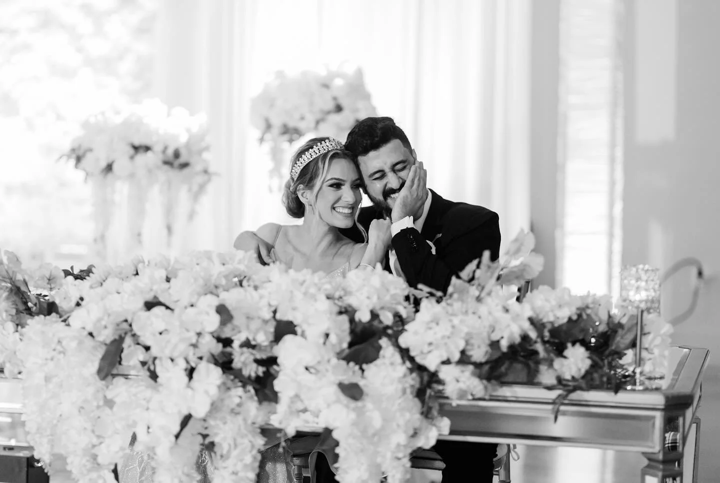 When the toasts are perfection! 🥂 
-
-
-
-
-
-
-
#midwestwedding #weddingdocumentary #documentaryweddingphotography #peartreeestate  #photographerskeepingitreal #naturalweddingphotography #champaignweddingphotographer  #candidwedding #weddingpioneer