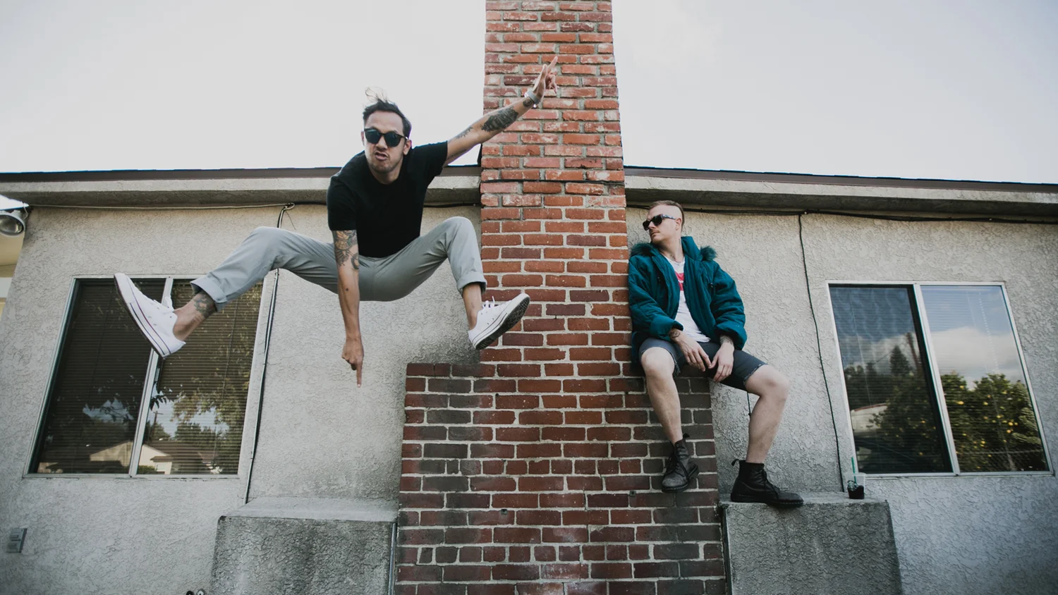 The Front Lounge w/ KONGOS