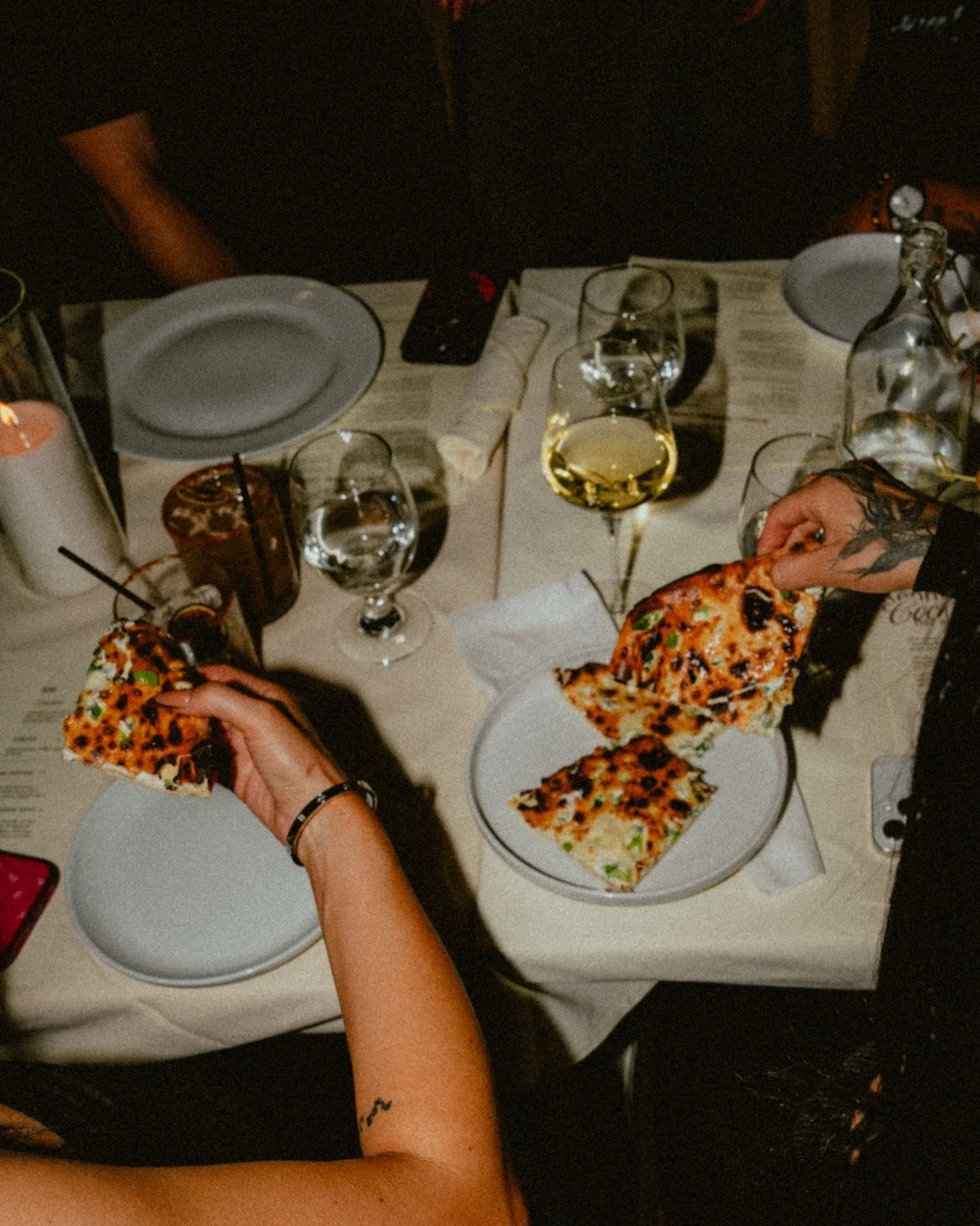 Start your Saturday night with Jalape&ntilde;o Cream Cheese Naan and an order of drinks 🇮🇳