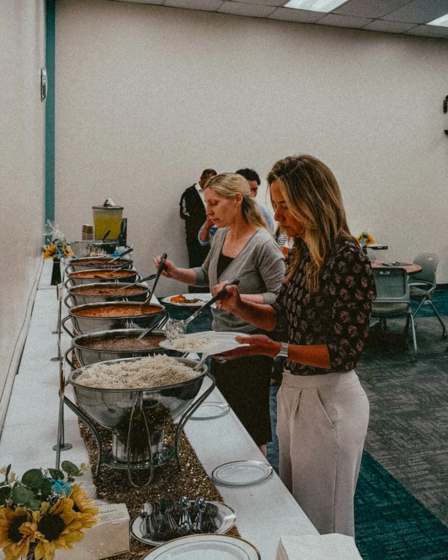 Showcasing our 15 year partnership with Kaiser Permanente 🤝

If you&rsquo;re interested in our corporate catering options feel free to send us a DM or call us at 562-809-4229 📲