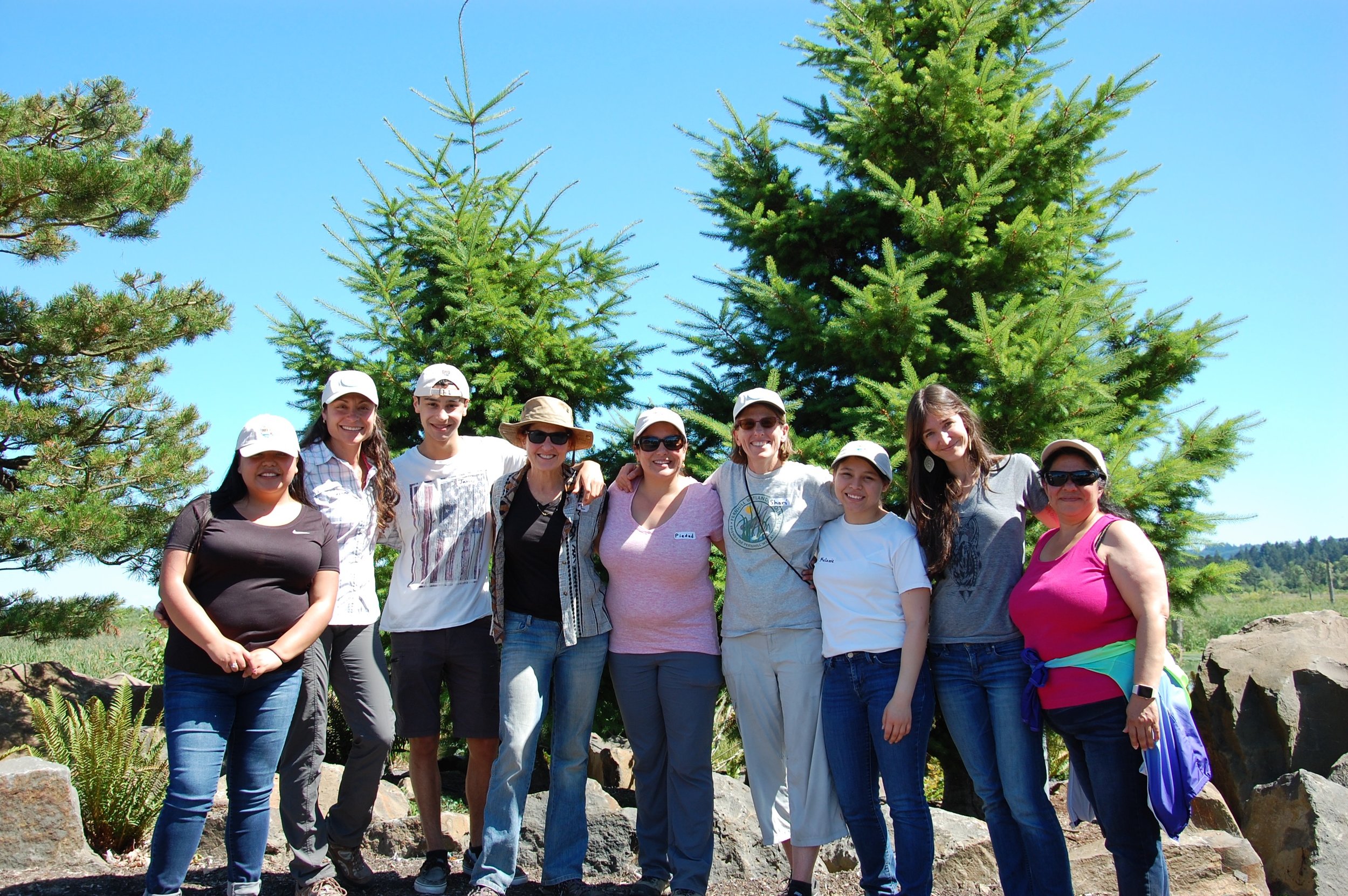  Our group of Bilingual Naturalists and Program Coordinators, still smiling after a long day of learning and becoming experts in the wildlife of the Fernhill and Jackson Bottom Wetlands. 